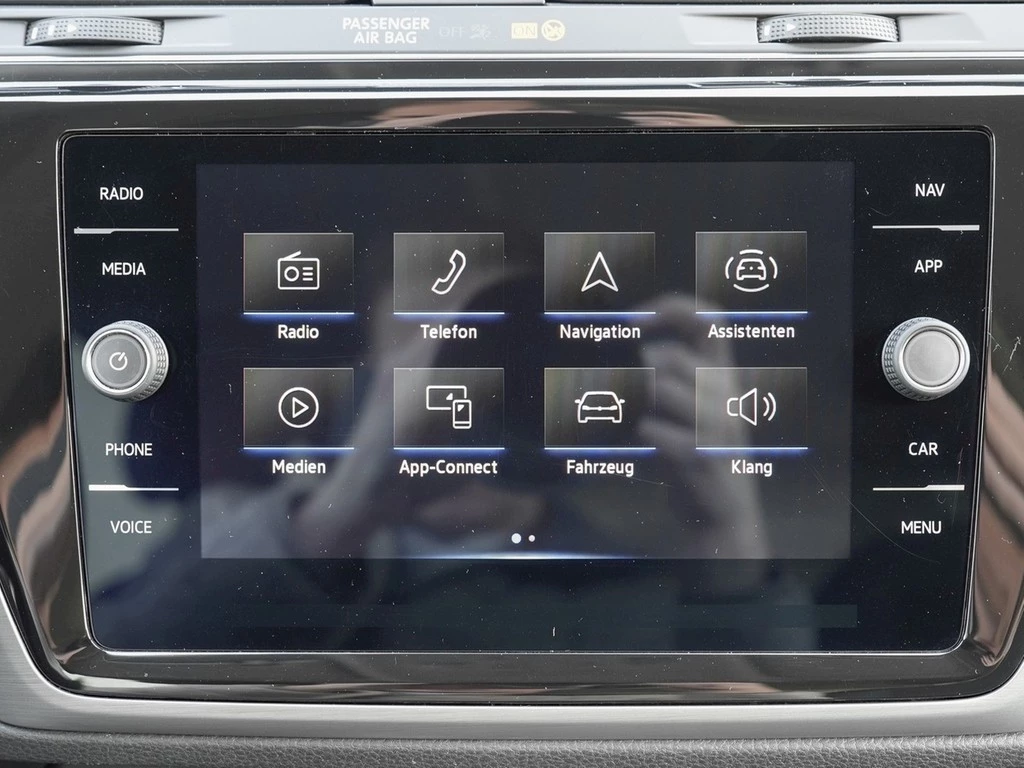 Volkswagen Touran 2.0 TDI Comfortline *AHK*Navi*App-Connect*ACC*PDC*Kamera*DCC*Side-Assist*Sitzhzg.*Climatronic