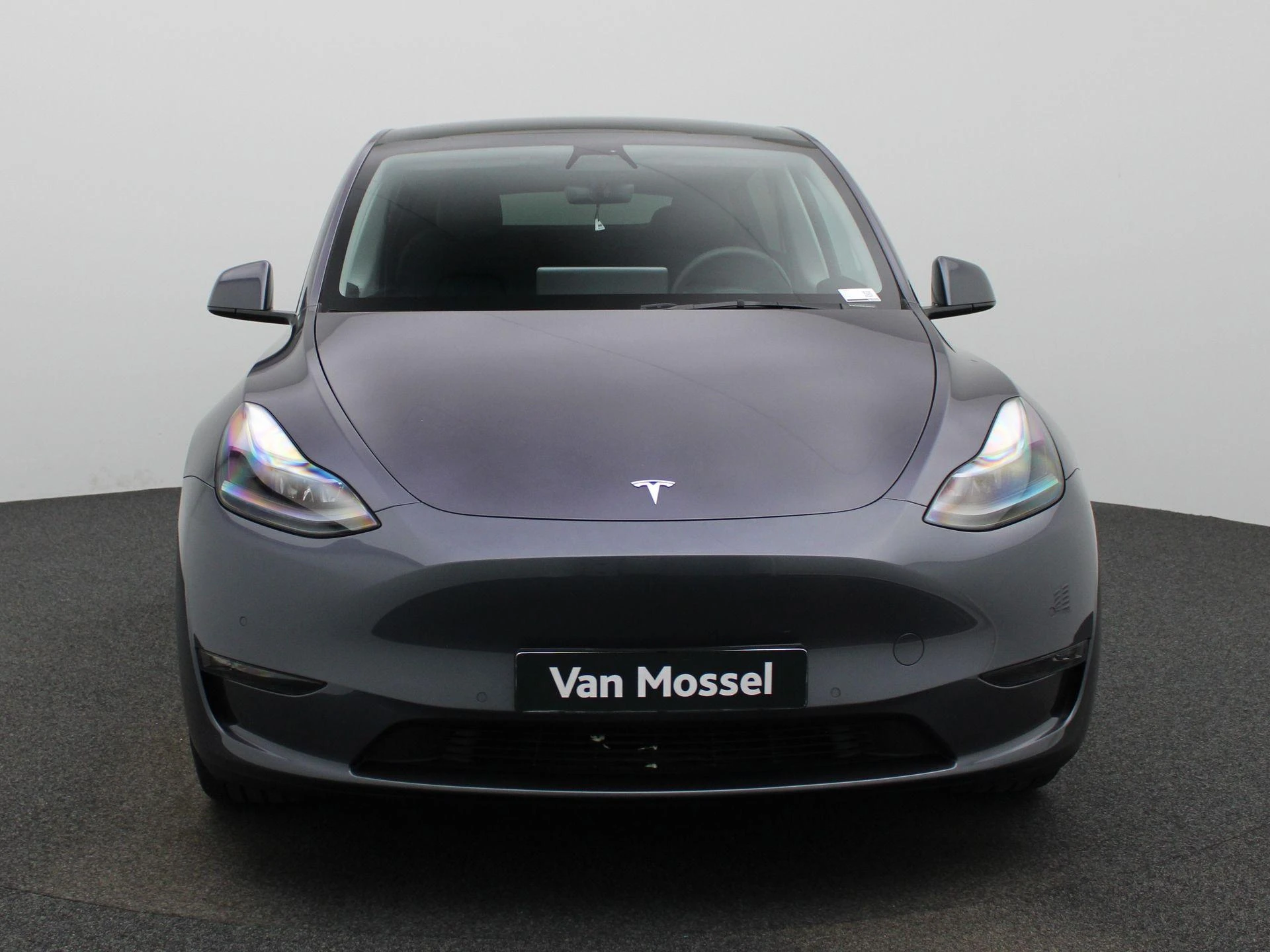 Tesla-Model Y-image-2