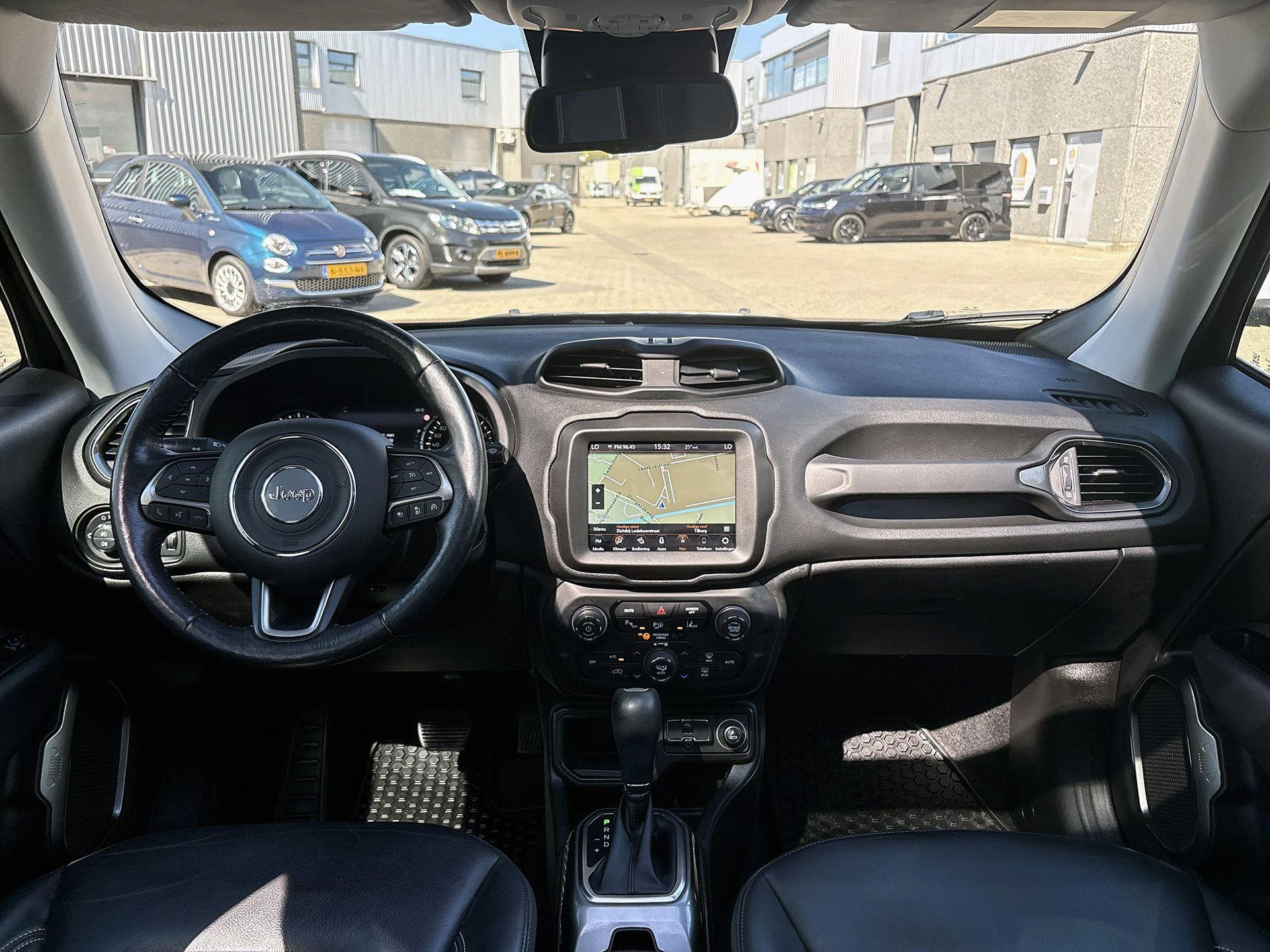 Jeep-Renegade-image-17