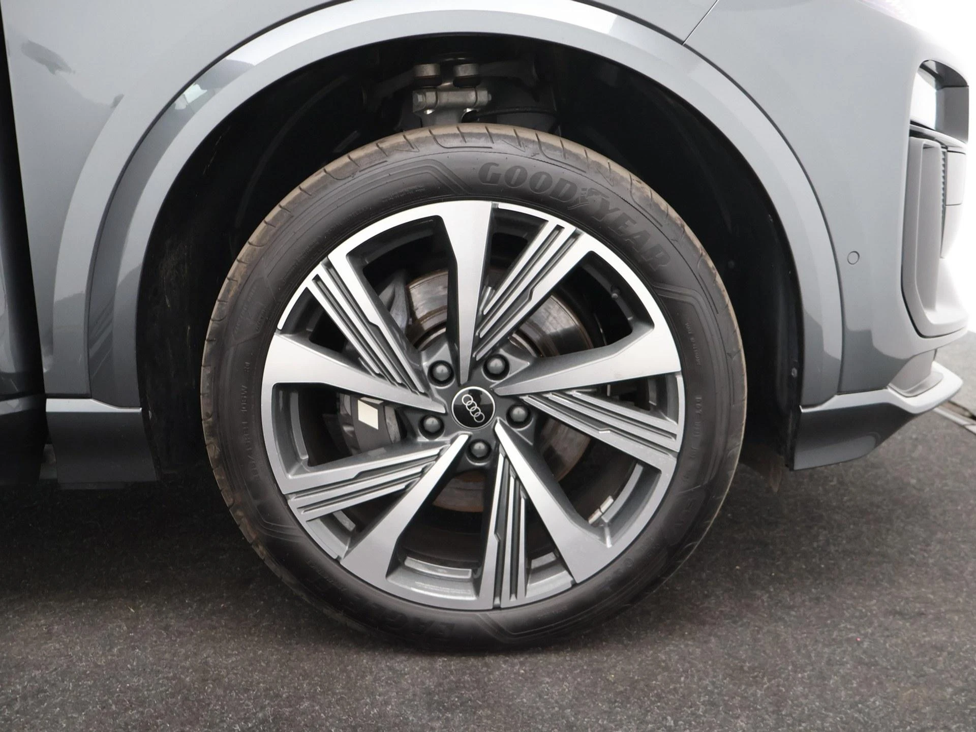Audi SQ6 e-tron