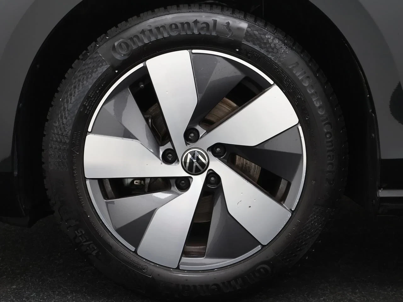 Volkswagen-Passat-image-10