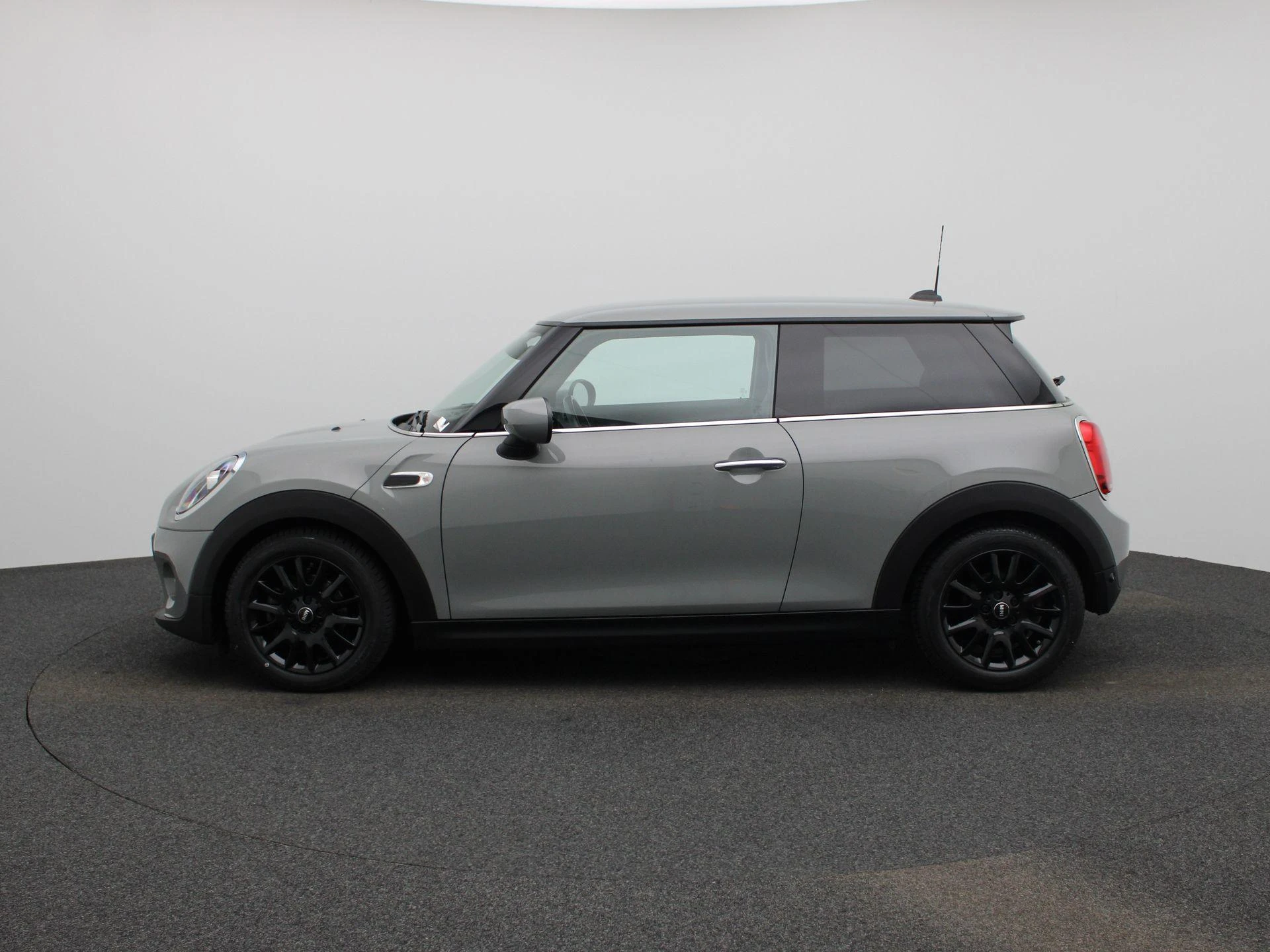 MINI-One-image-3