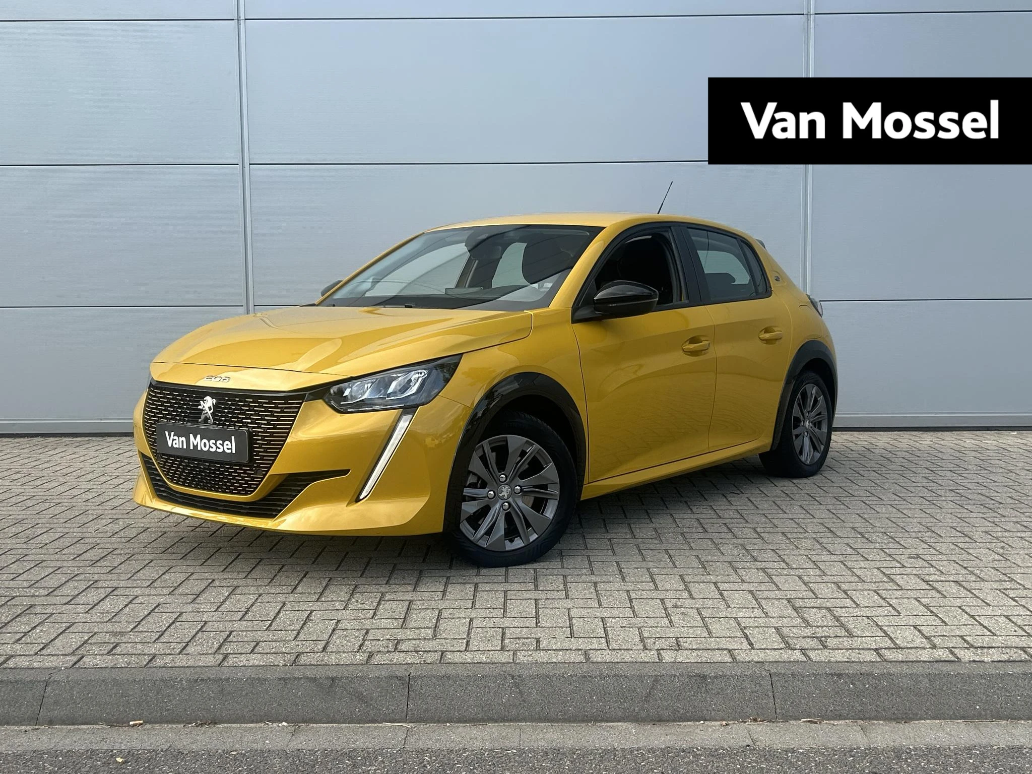 Peugeot-e-208-image-0