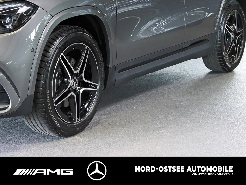 Mercedes-Benz GLA 180 AMG NIGHT PANO MULTIBEAM 19-ZOLL AMG Line