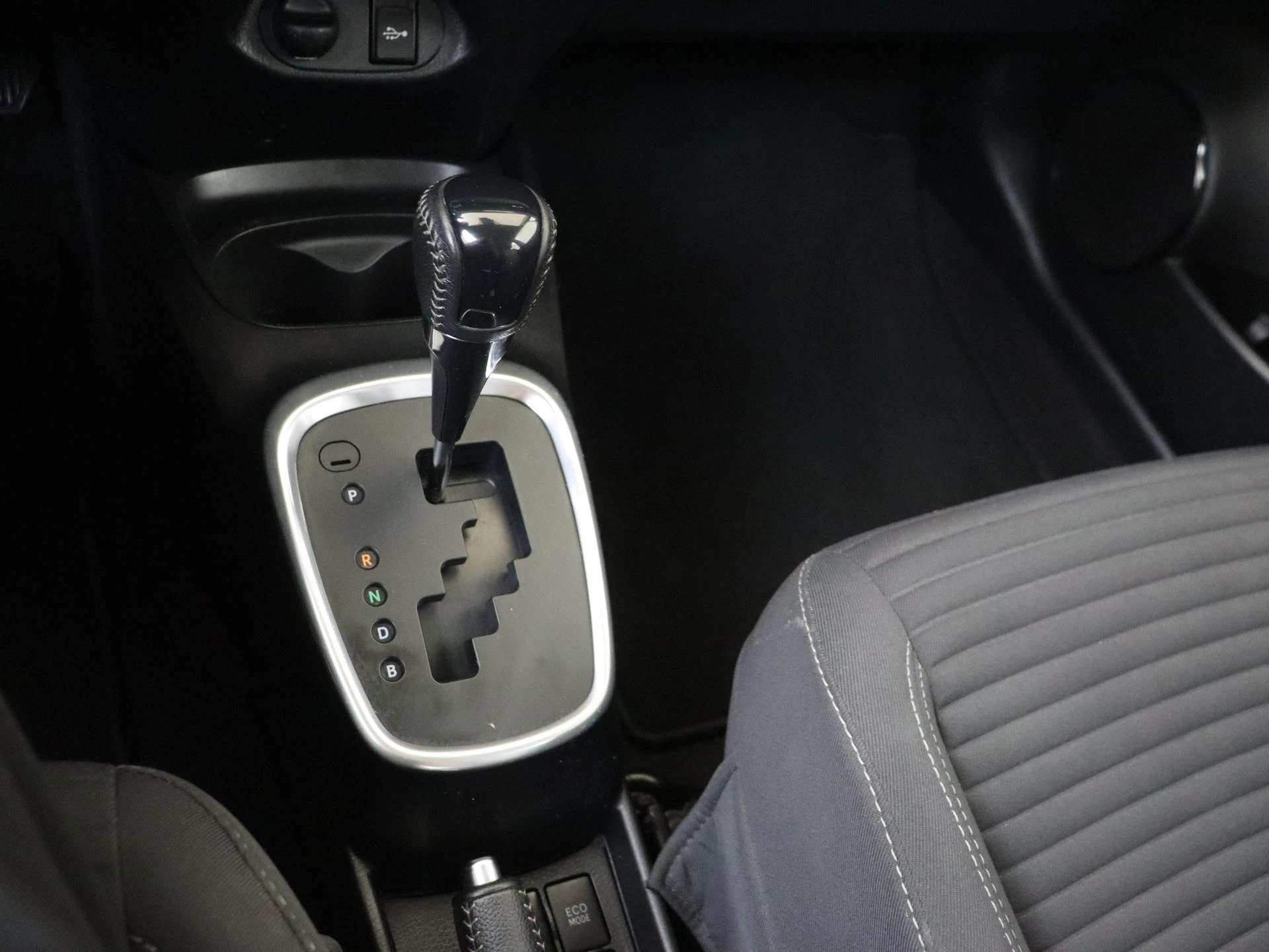 Toyota-Yaris-image-14