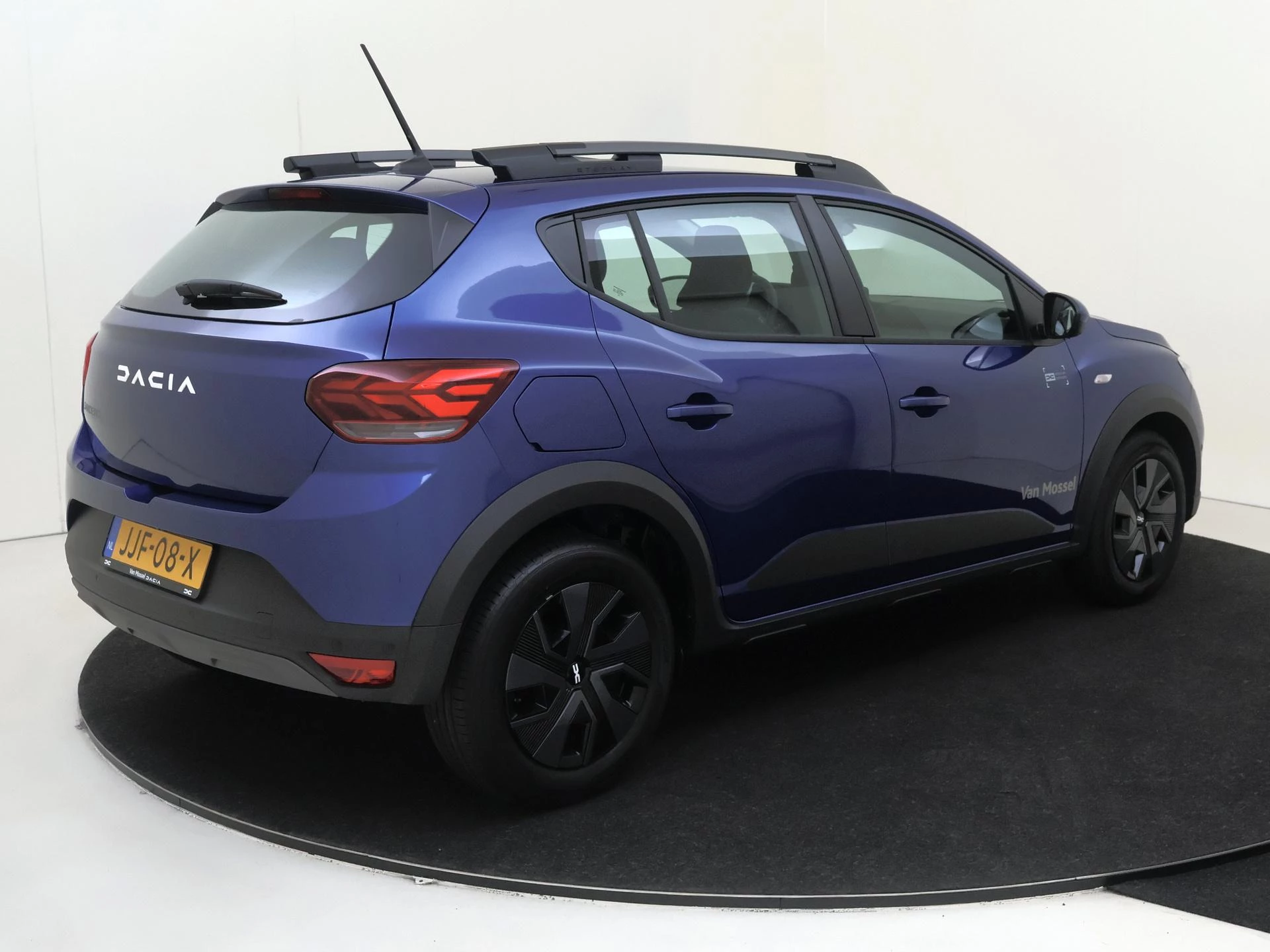 Dacia-Sandero Stepway-image-7