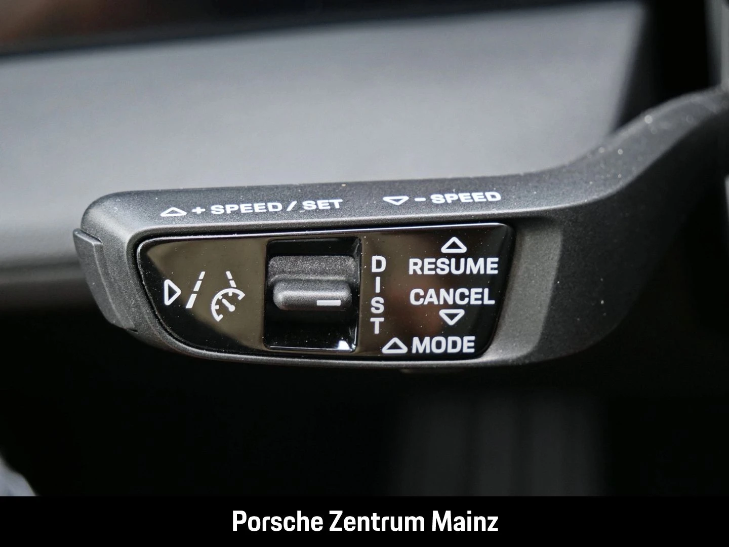 Porsche-Taycan-image-25