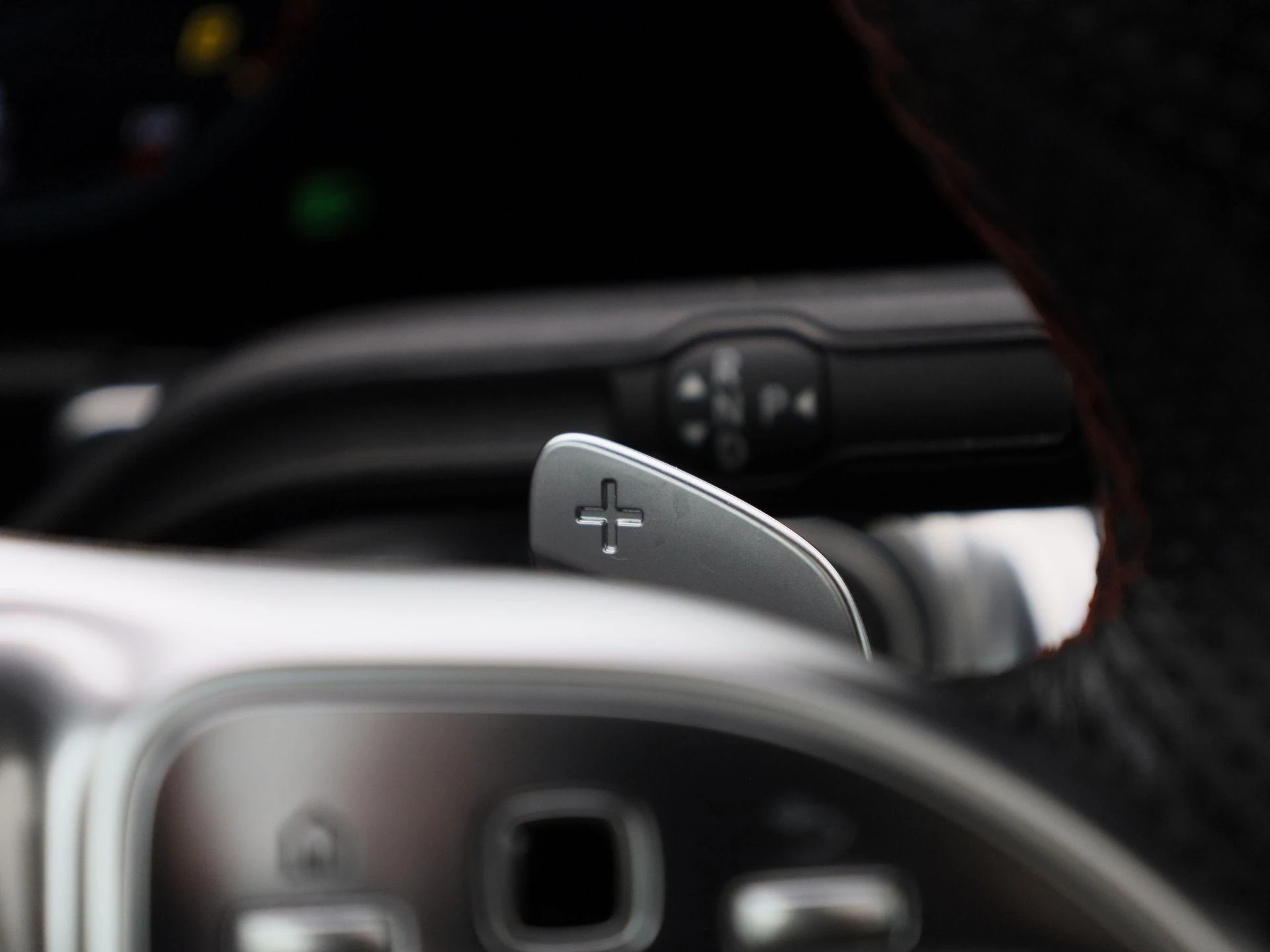 Mercedes-Benz-GLB-image-25