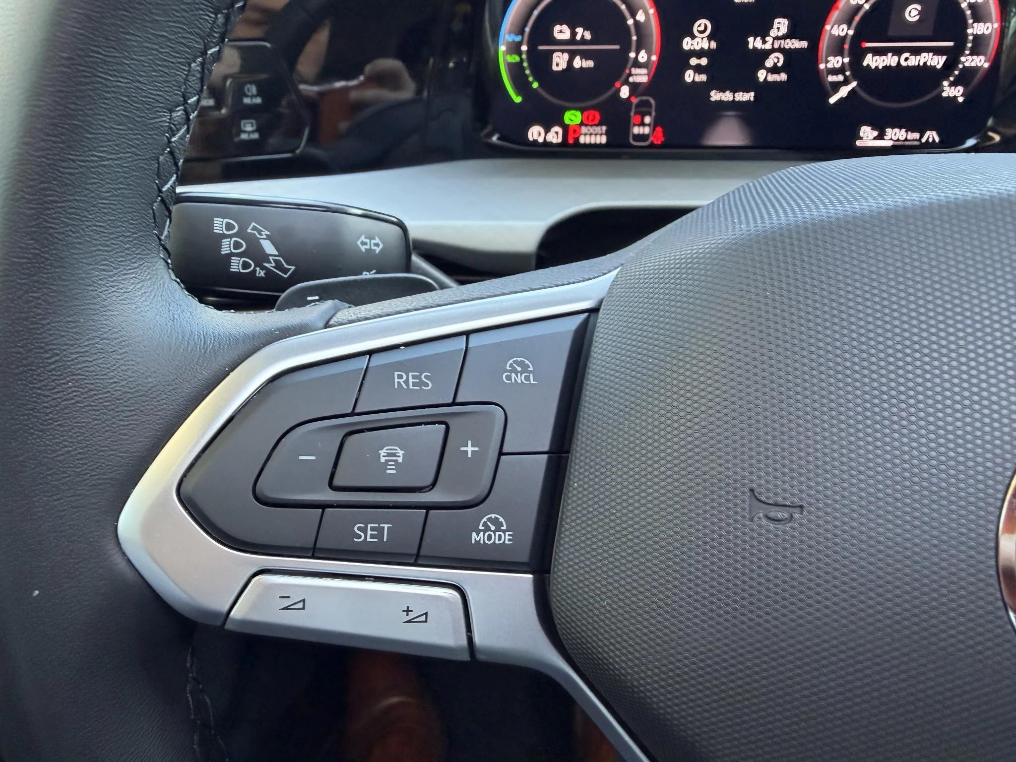 Volkswagen-Golf-image-11