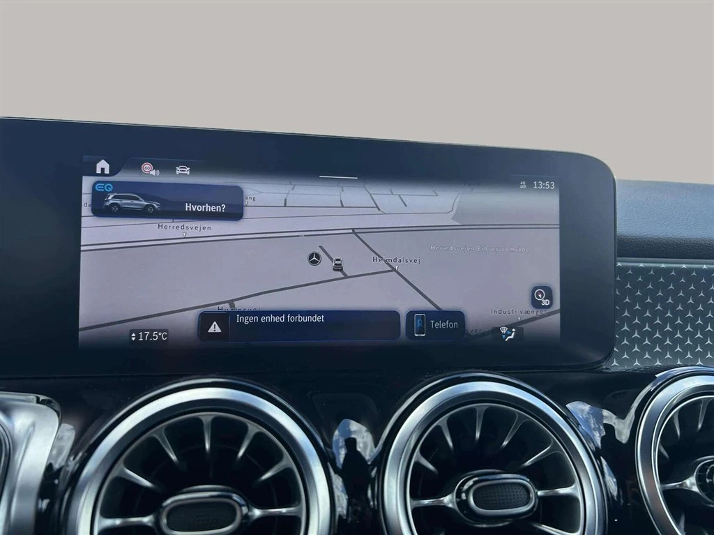 Mercedes-Benz-EQB-image-13
