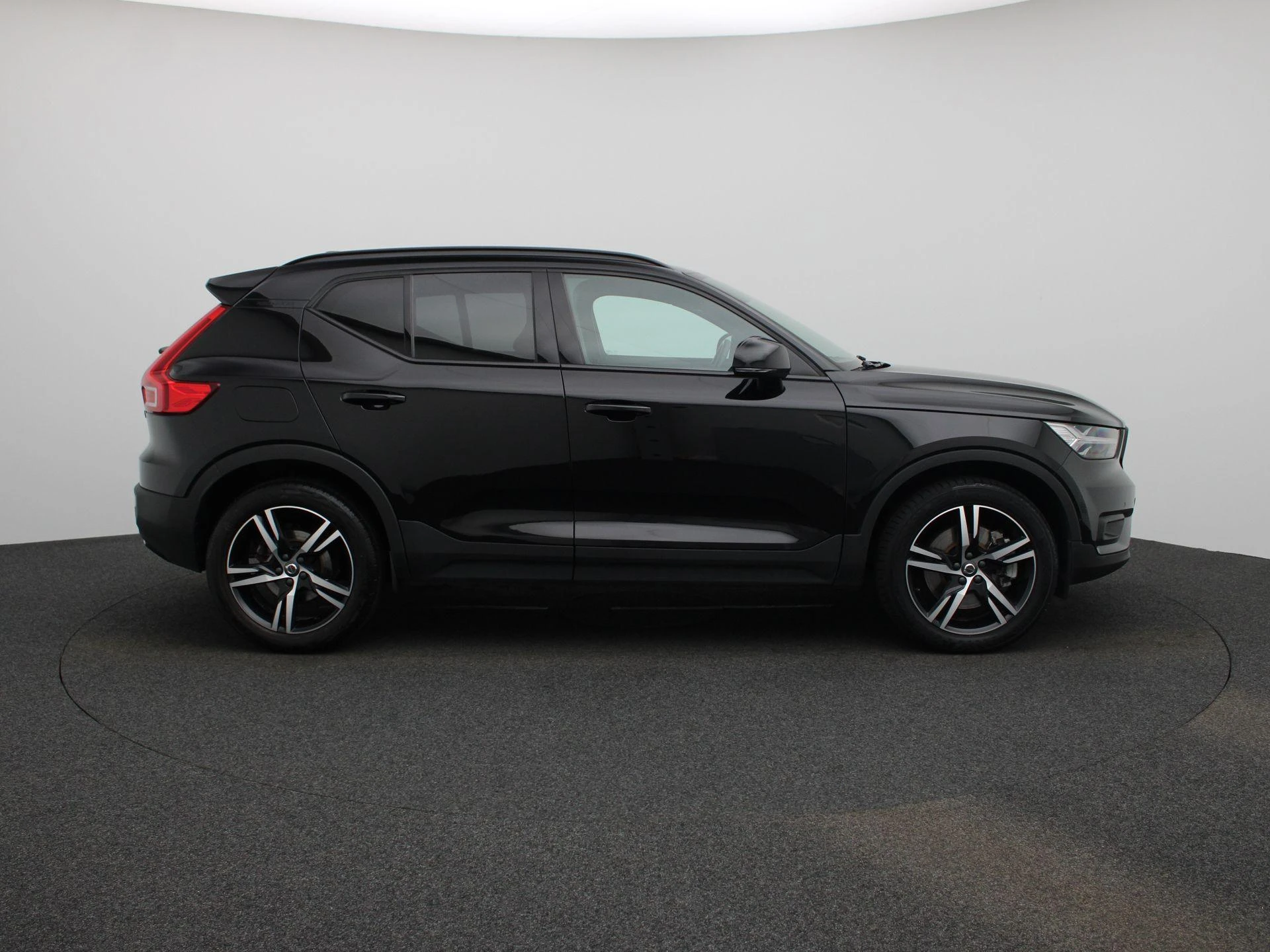 Volvo-XC40-image-5