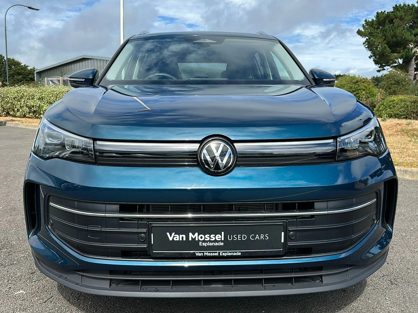 Volkswagen-Tiguan-image-4