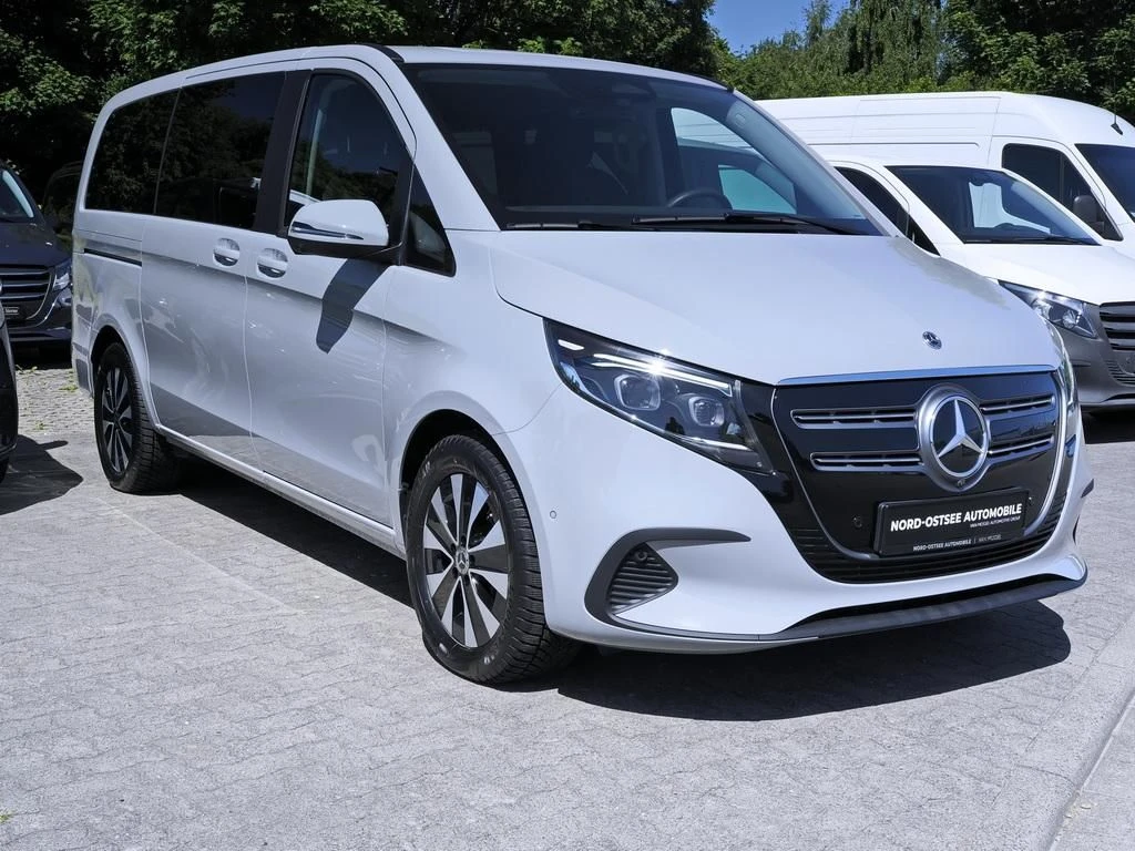 Mercedes-Benz-EQV 300-image-4