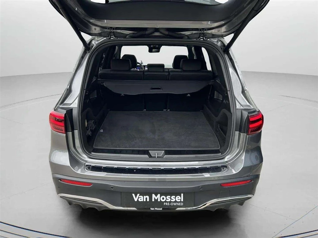 Mercedes-Benz-EQB-image-22
