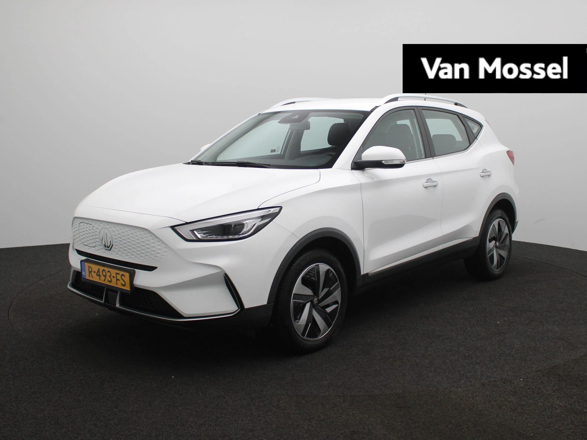 MG-ZS EV-image-0