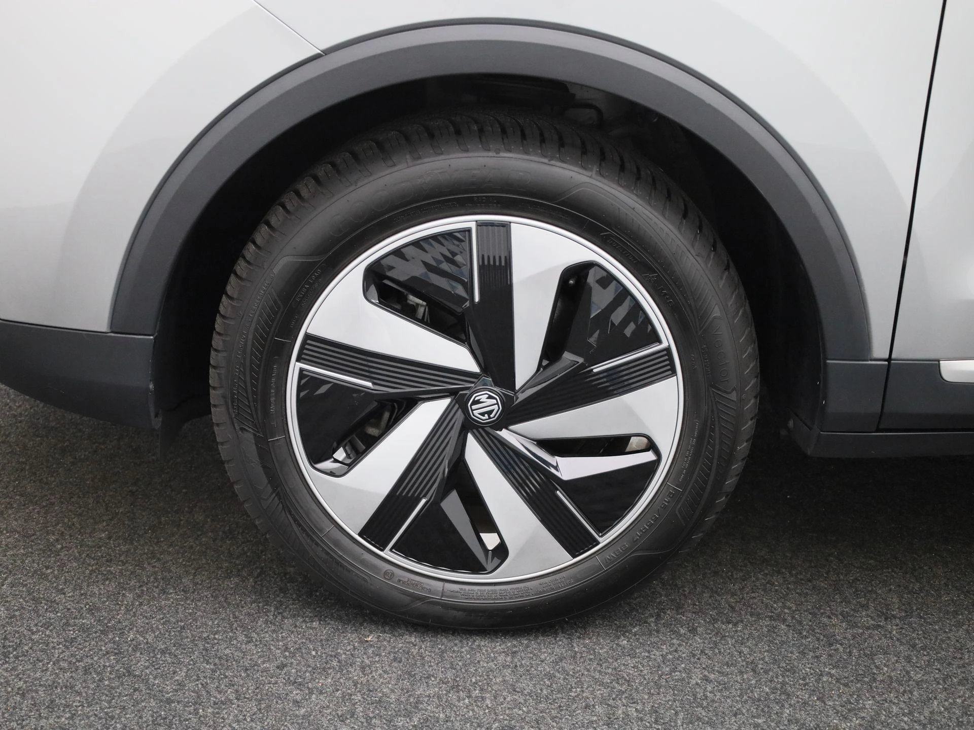 MG-ZS EV-image-12