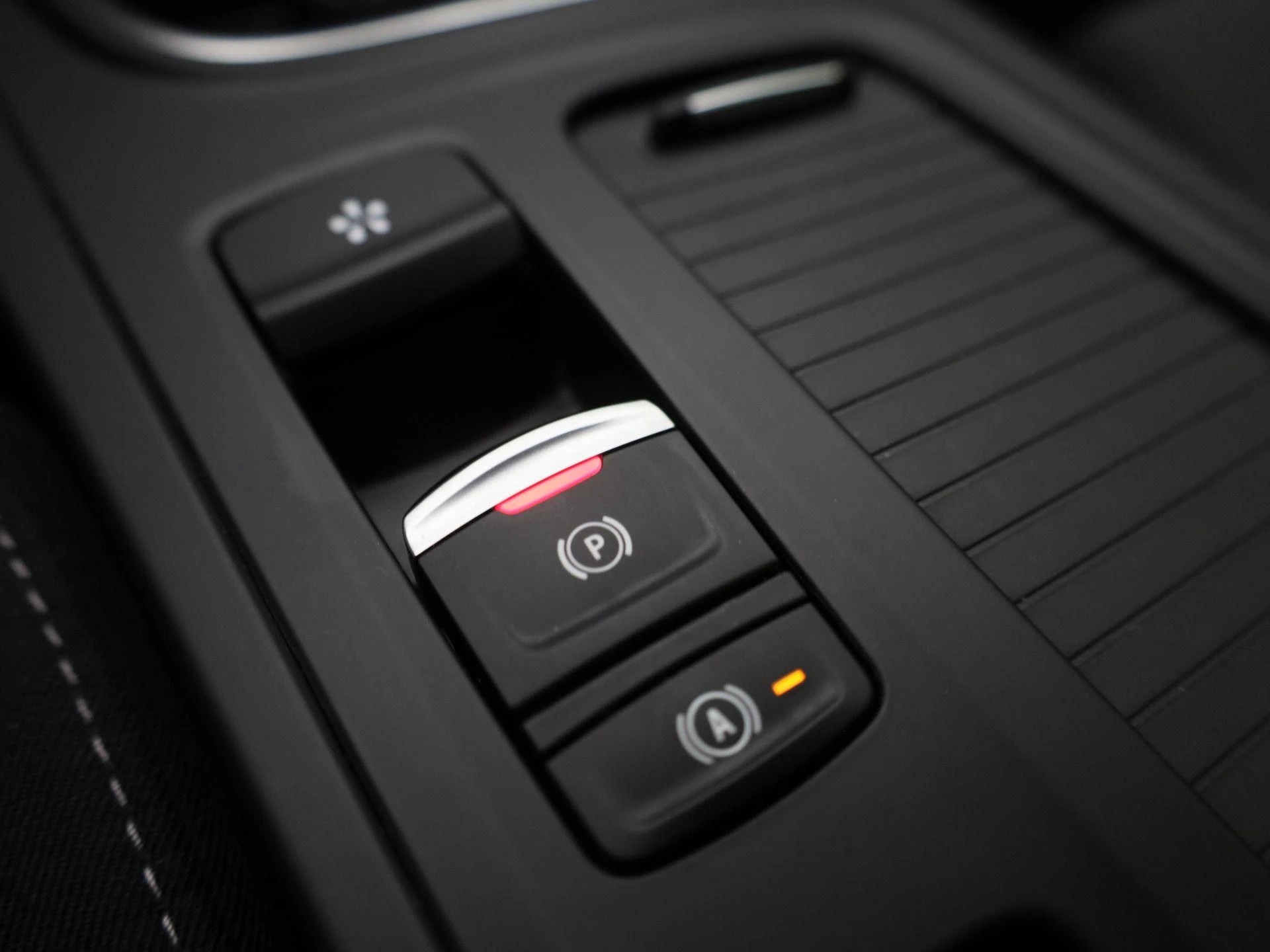Renault-Megane E-Tech-image-27