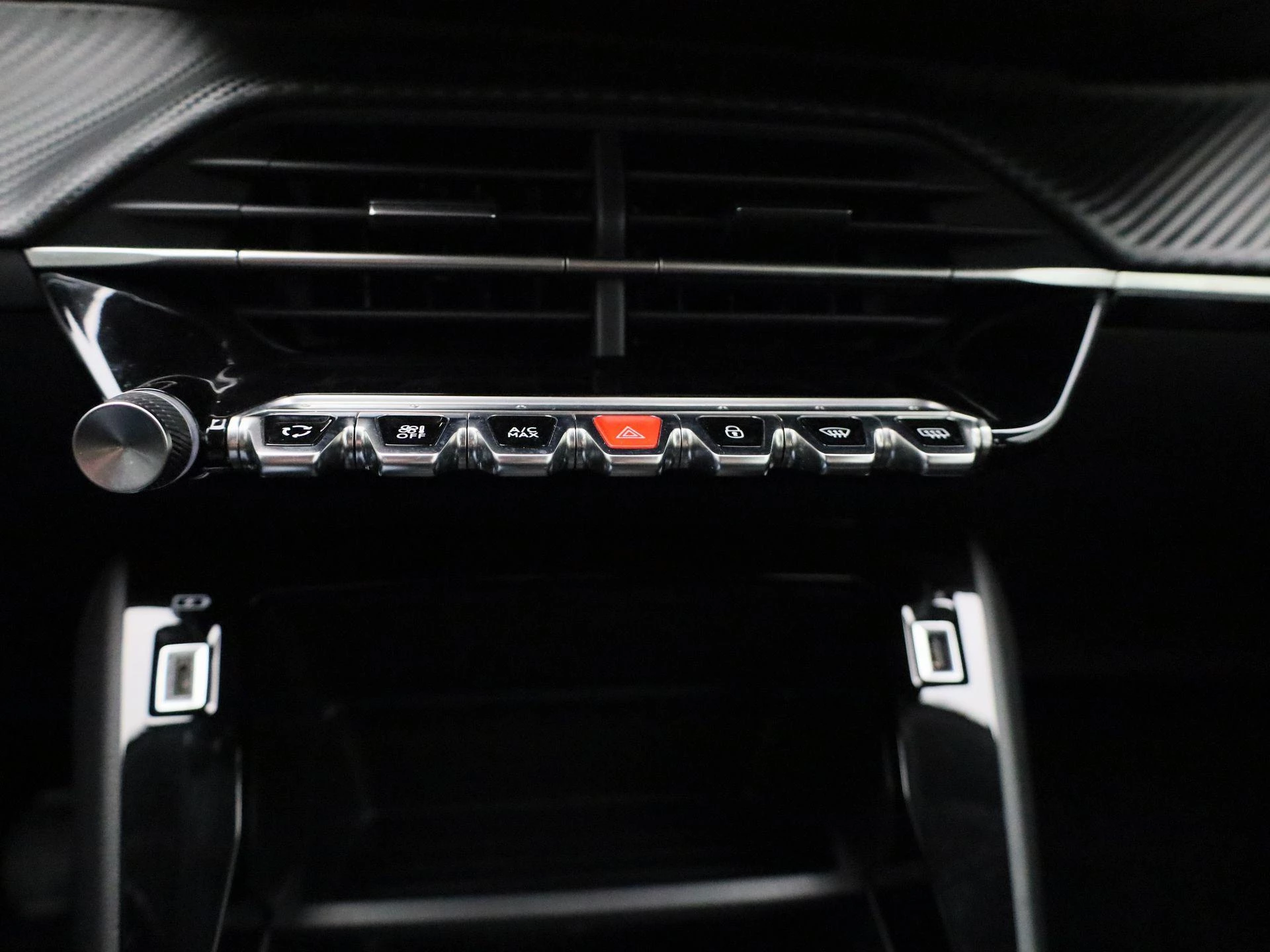 Peugeot-208-image-21