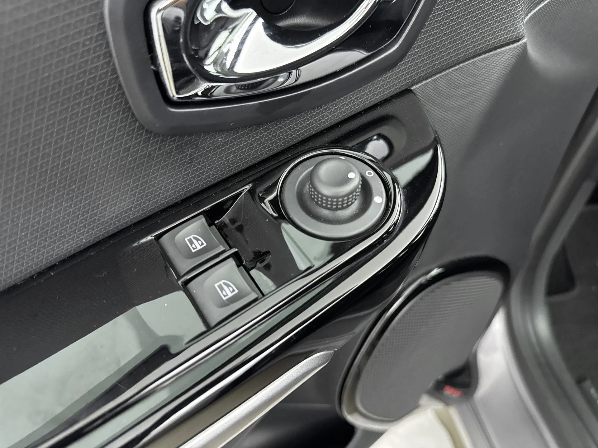 Renault-Clio-image-13