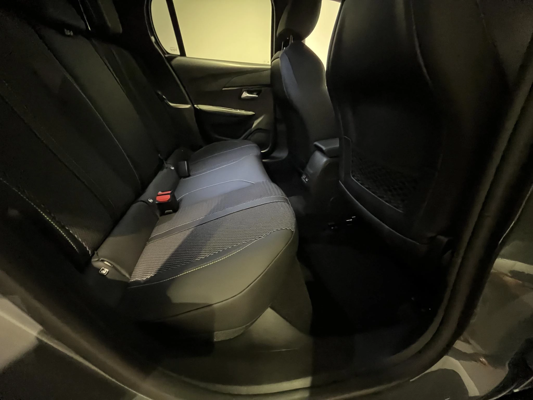 Peugeot 208 1.2 Hybrid 110 e-DCS6 GT