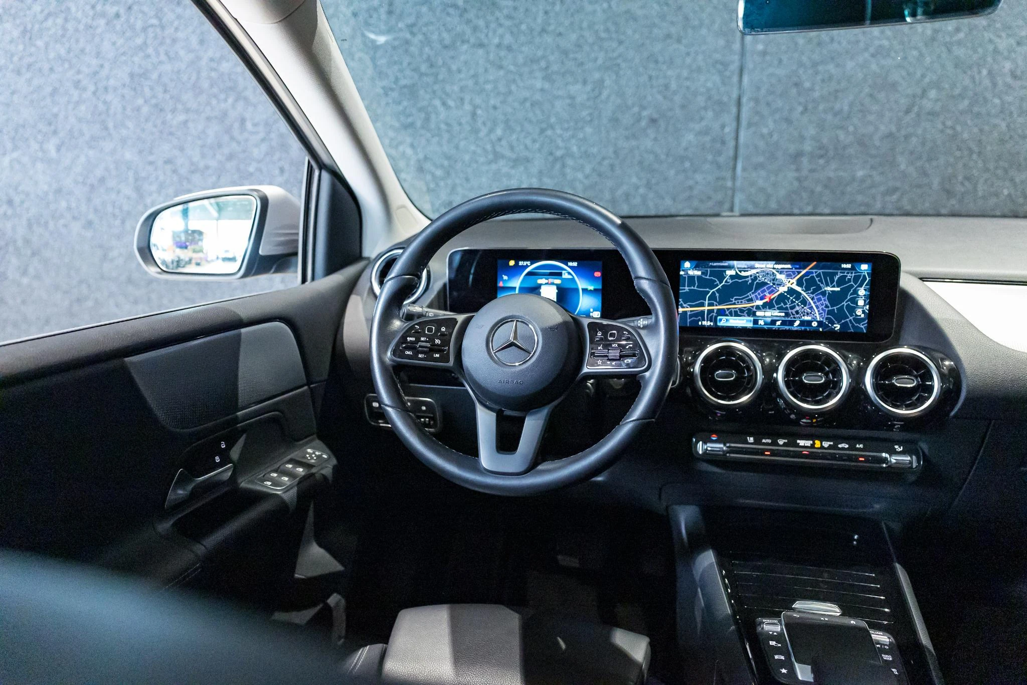 Mercedes-Benz-B-Klasse-image-13