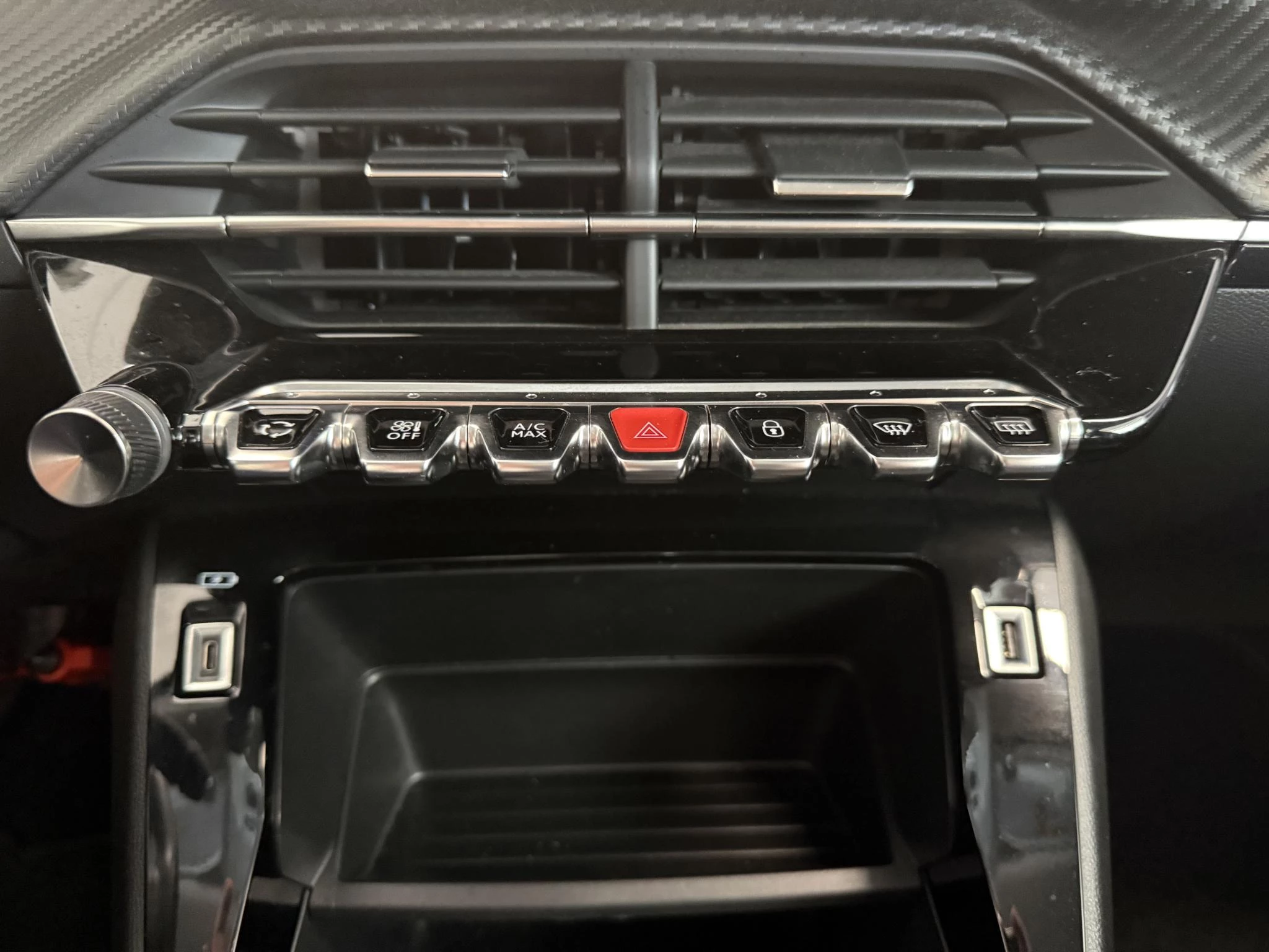 Peugeot-2008-image-12