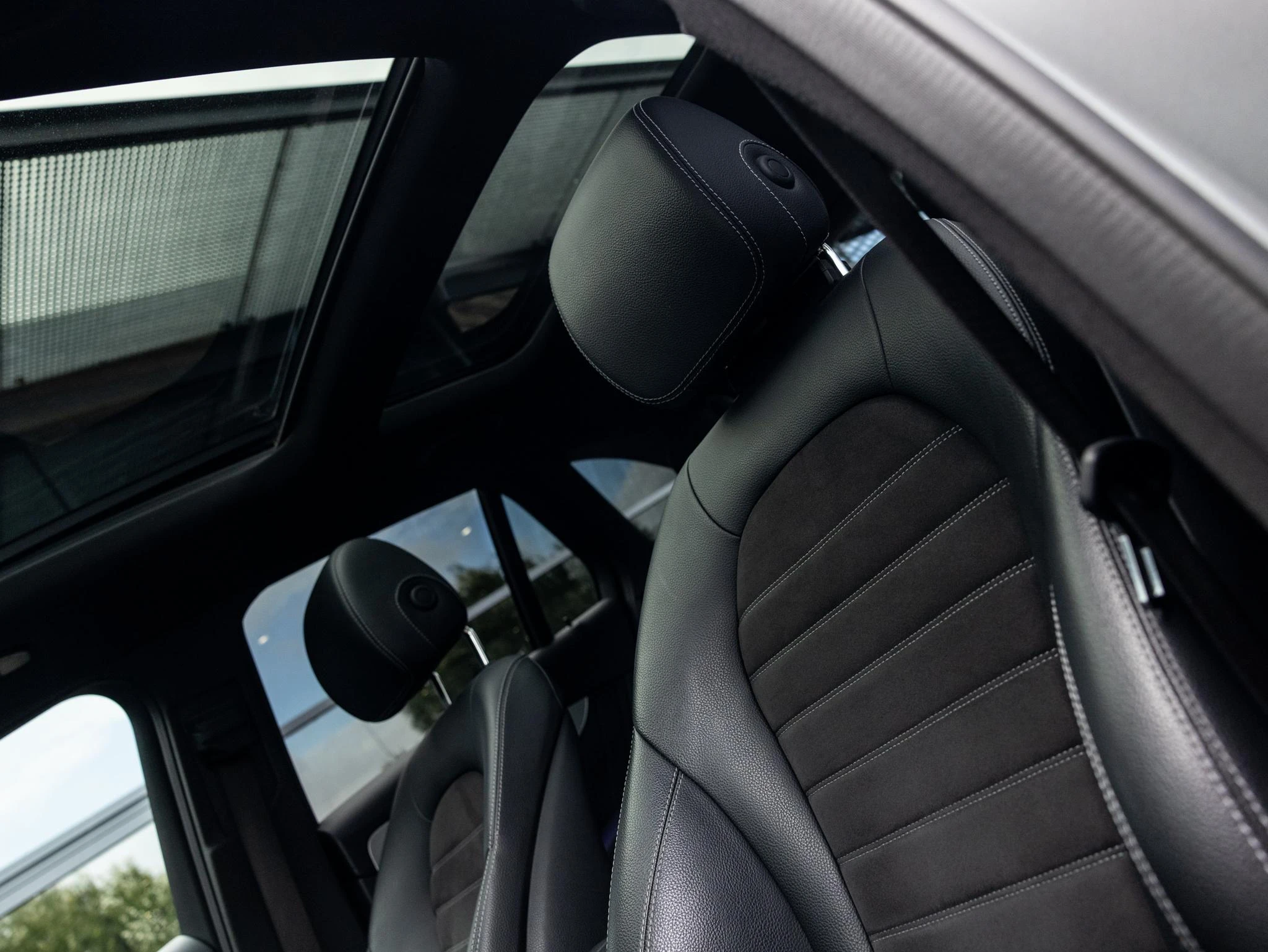 Mercedes-Benz-GLC-image-11