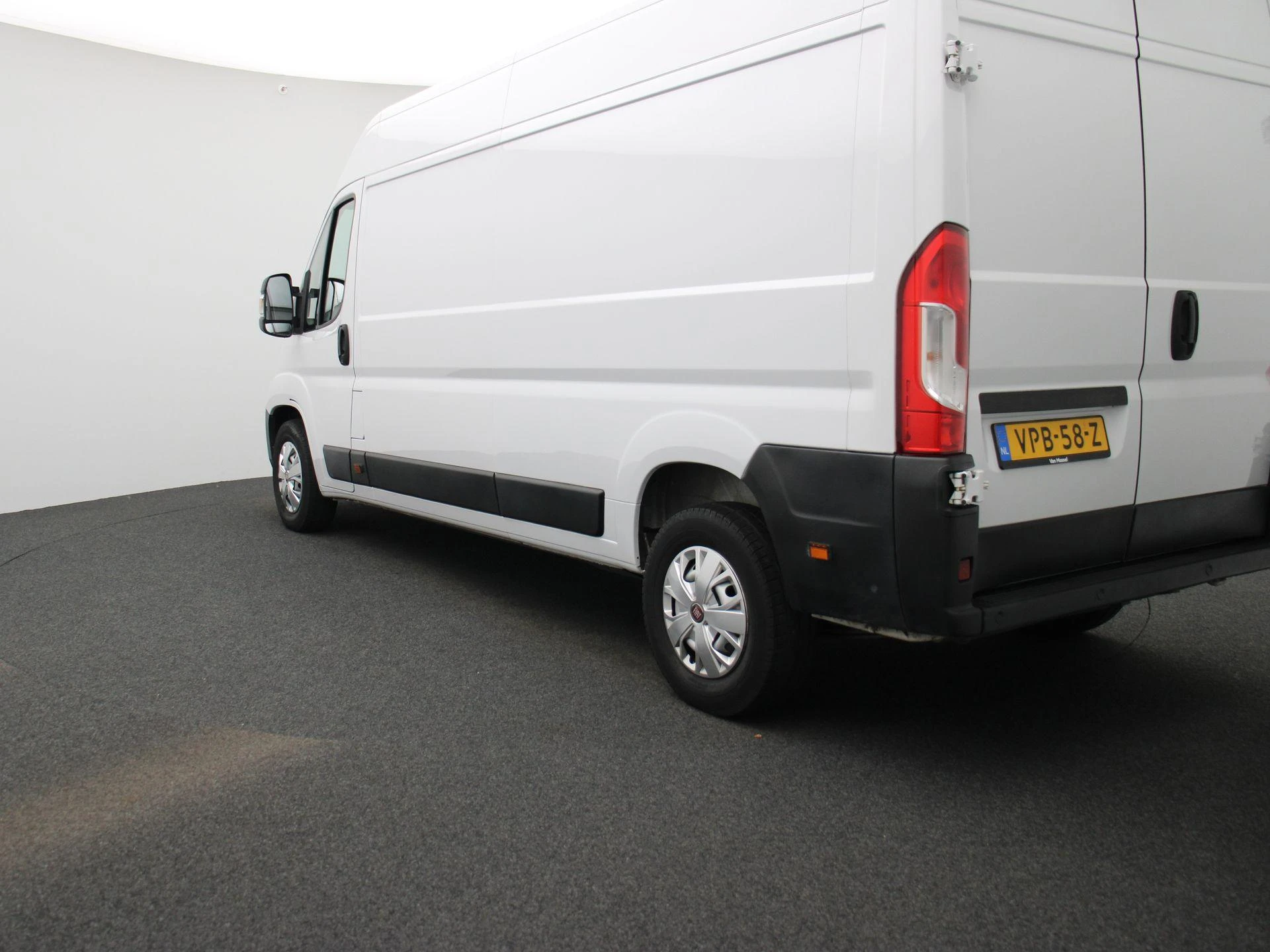 Fiat-E-Ducato-image-1