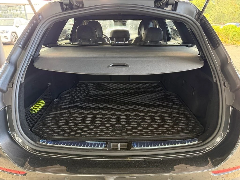 Mercedes-Benz-C-Klasse 220-image-13