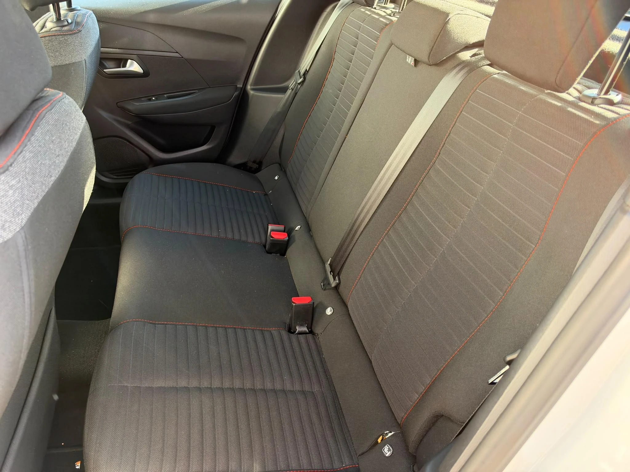 Peugeot-208-image-21