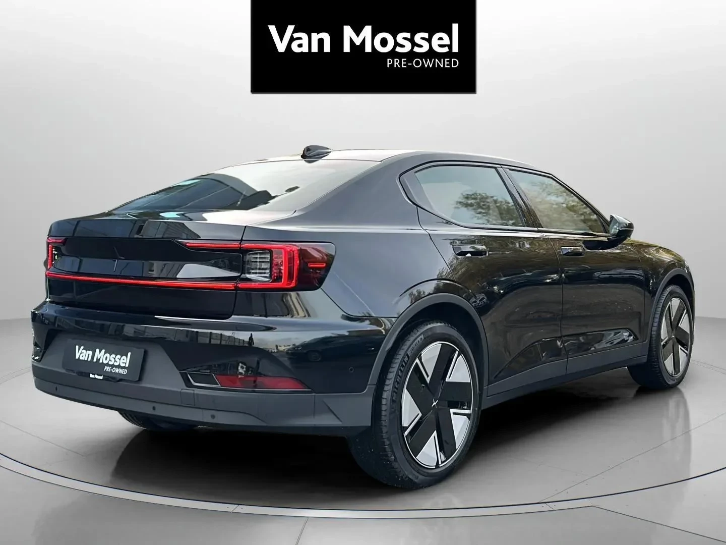 Polestar-2-image-4