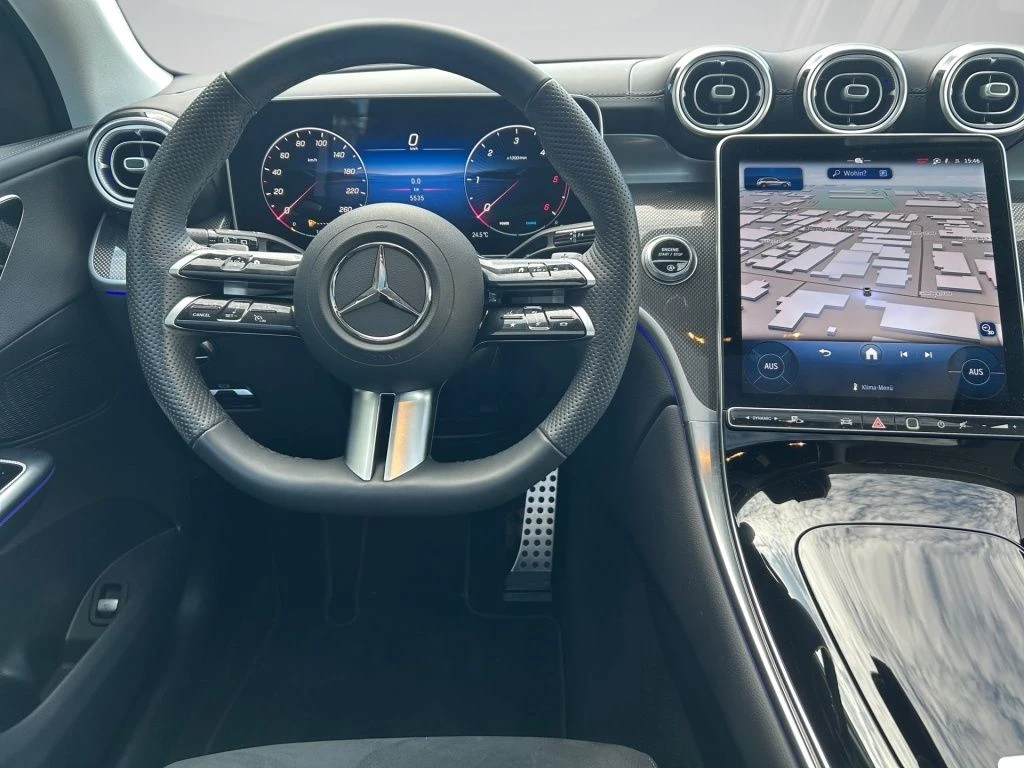 Mercedes-Benz-GLC 220 d-image-10