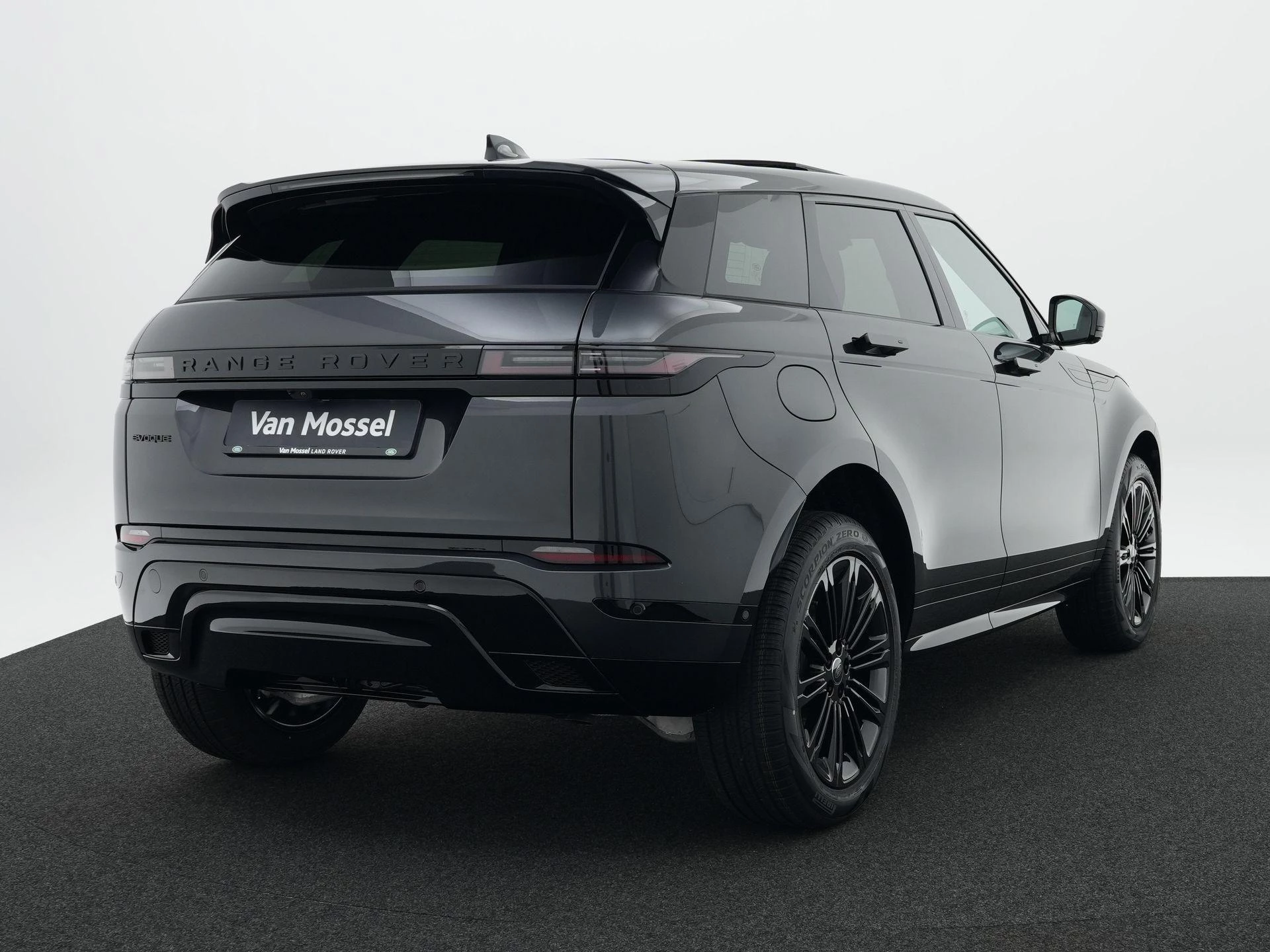 Land Rover-Range Rover Evoque-image-2