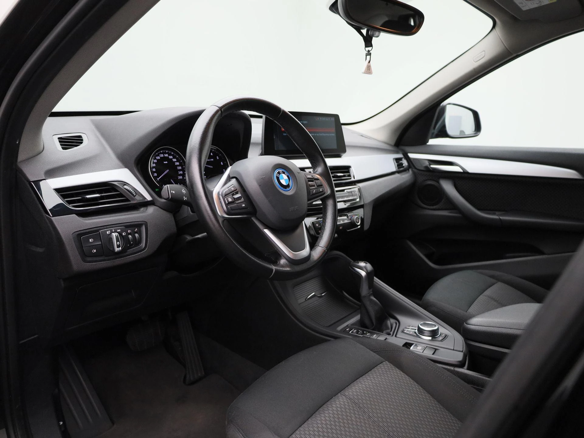 BMW-X1-image-32