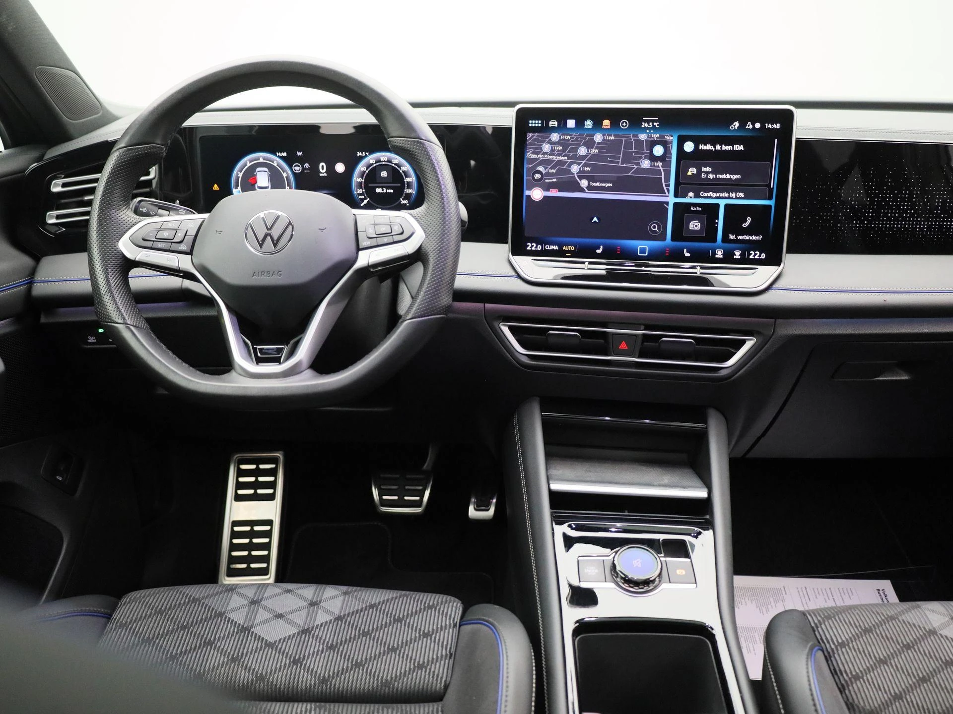 Volkswagen-Tiguan-image-6