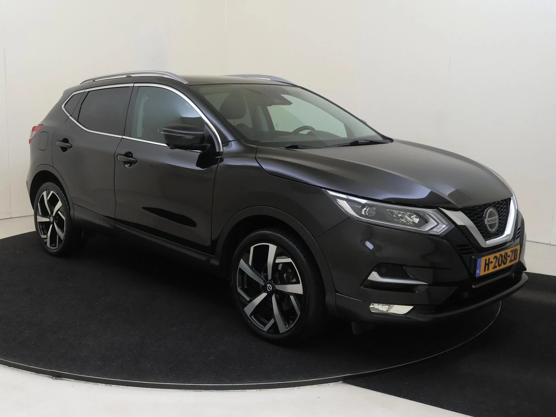 Nissan-QASHQAI-image-1