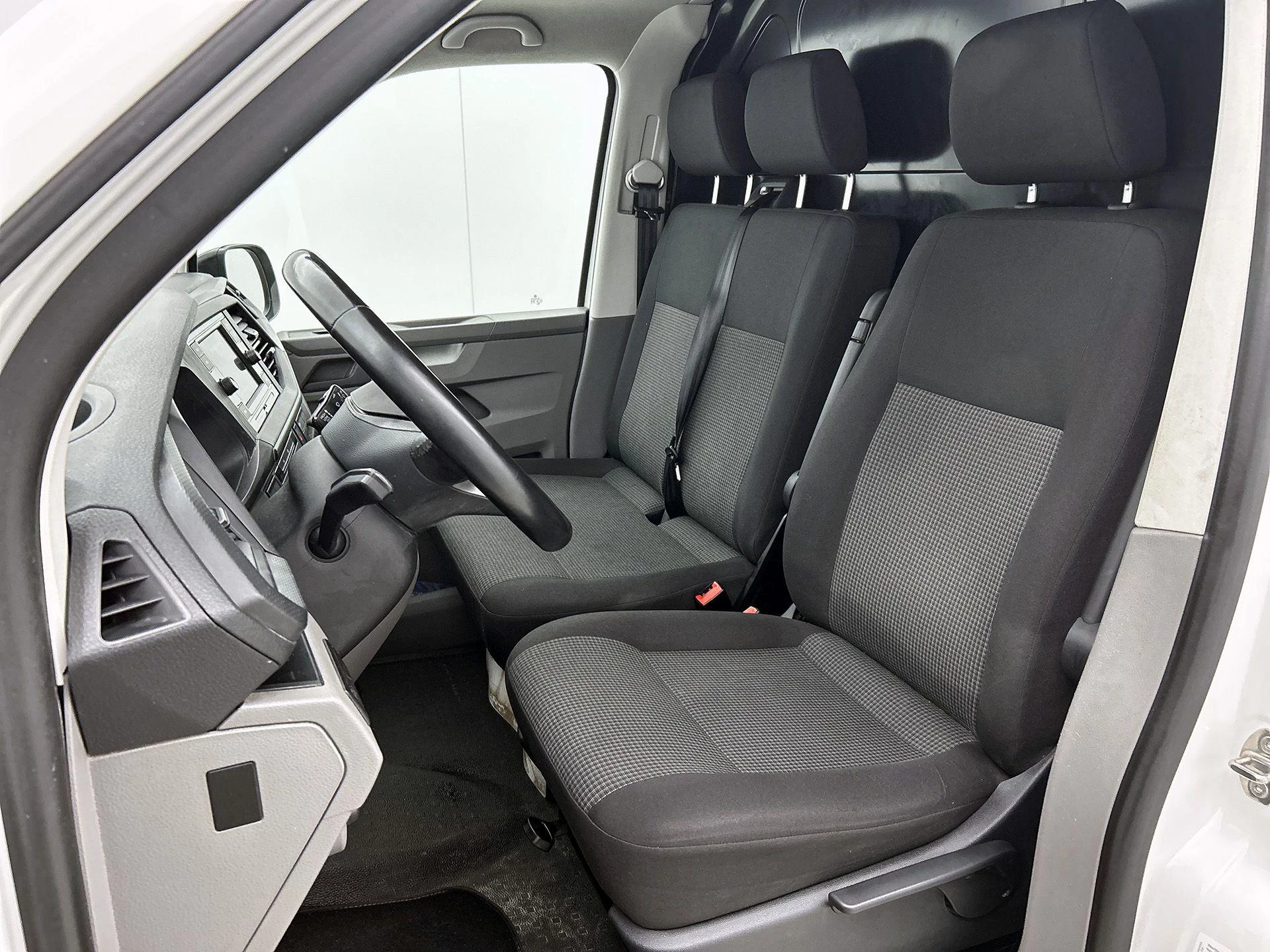 Volkswagen Transporter 2.0 TDI L1H1 28 110 PK