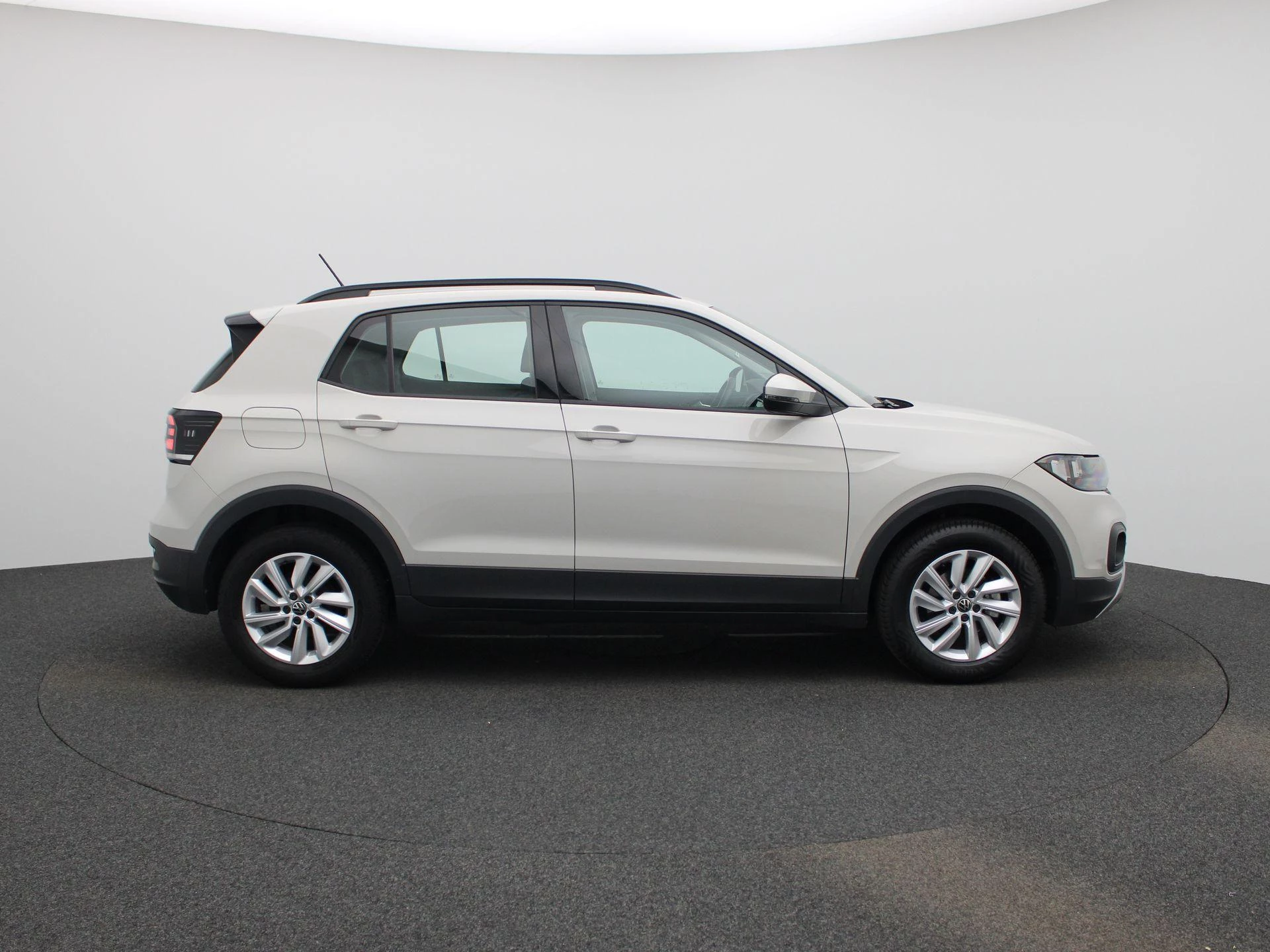 Volkswagen-T-Cross-image-5