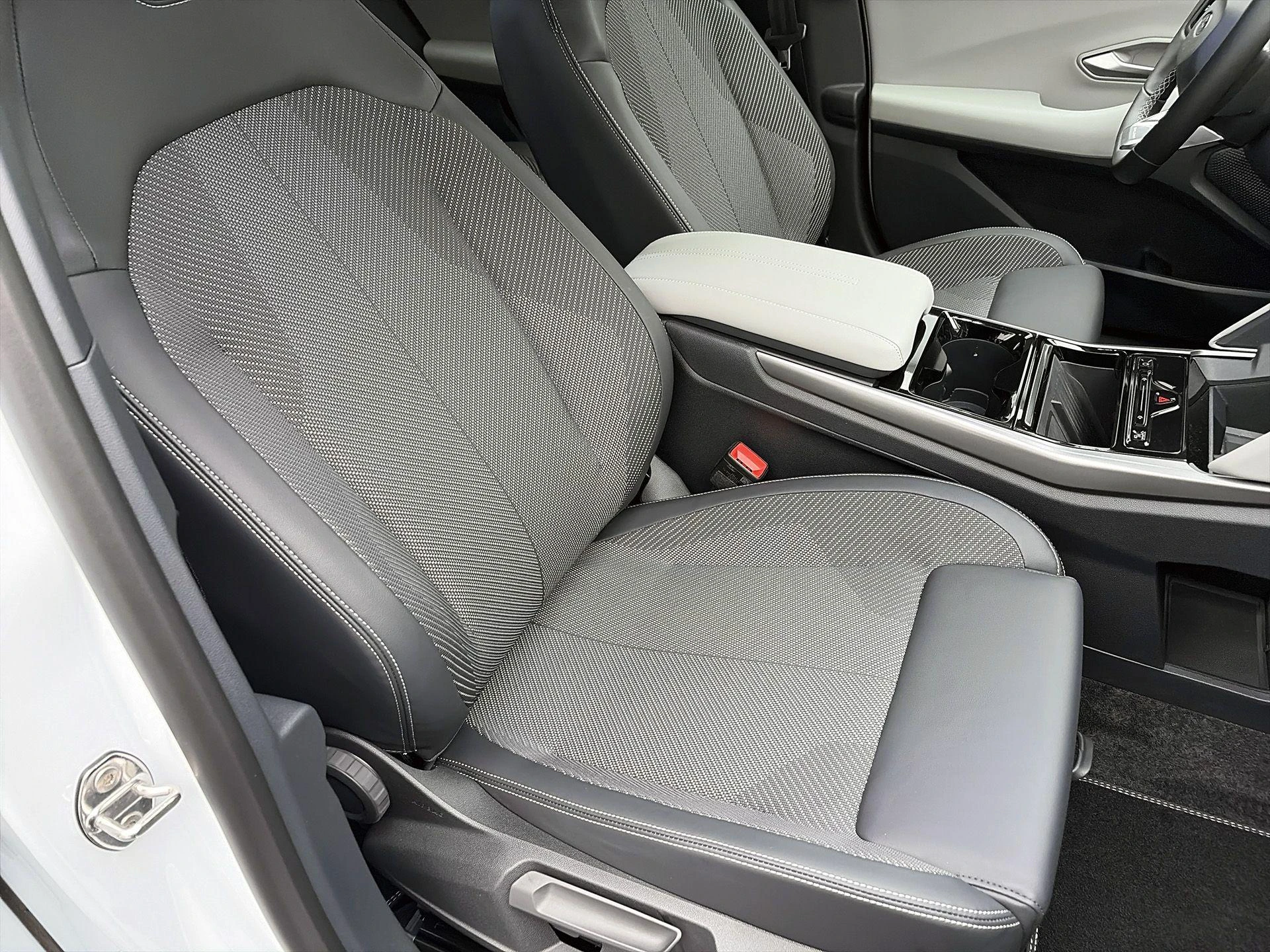 Ford-Explorer-image-32