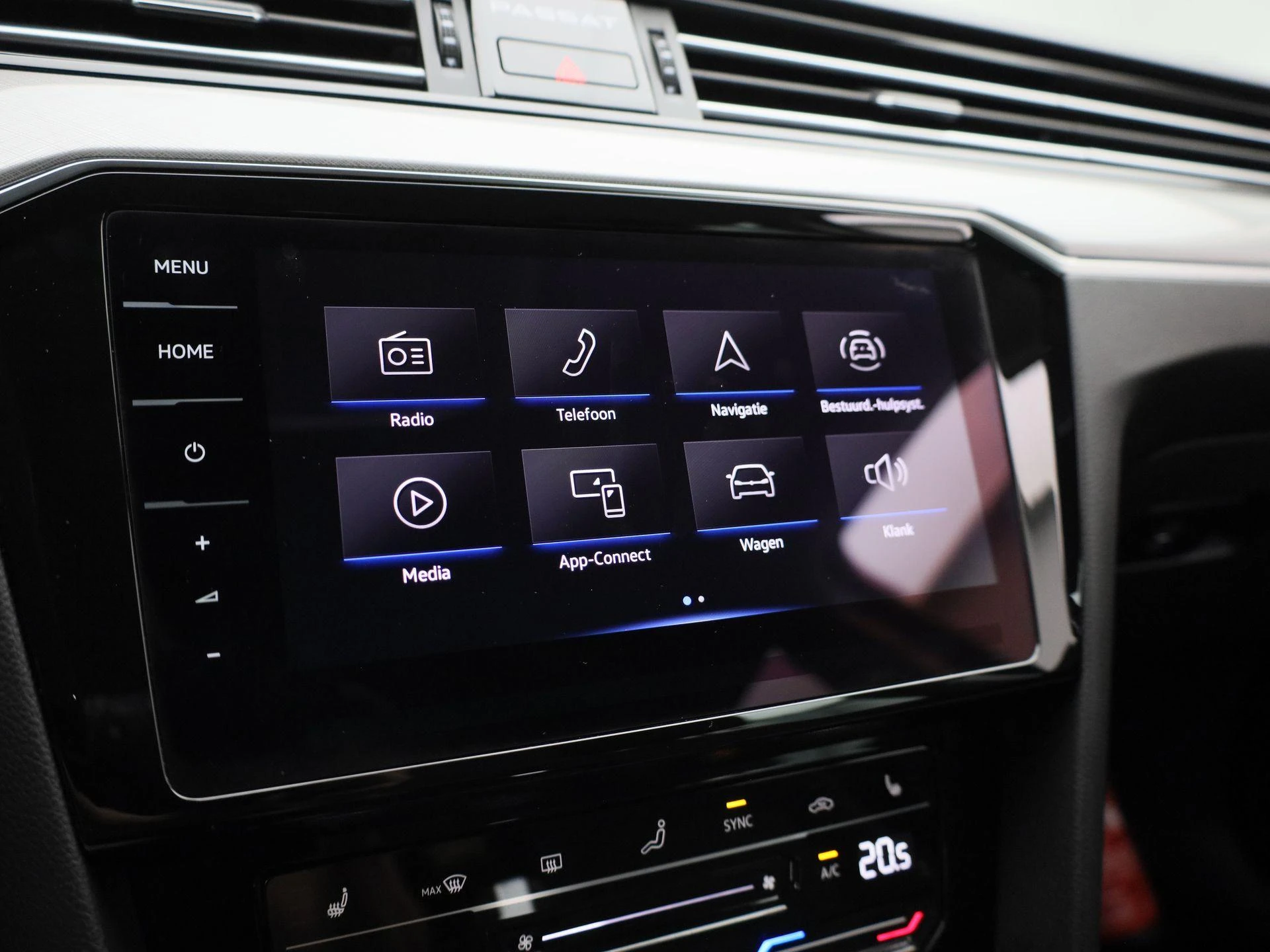 Volkswagen-Passat-image-23
