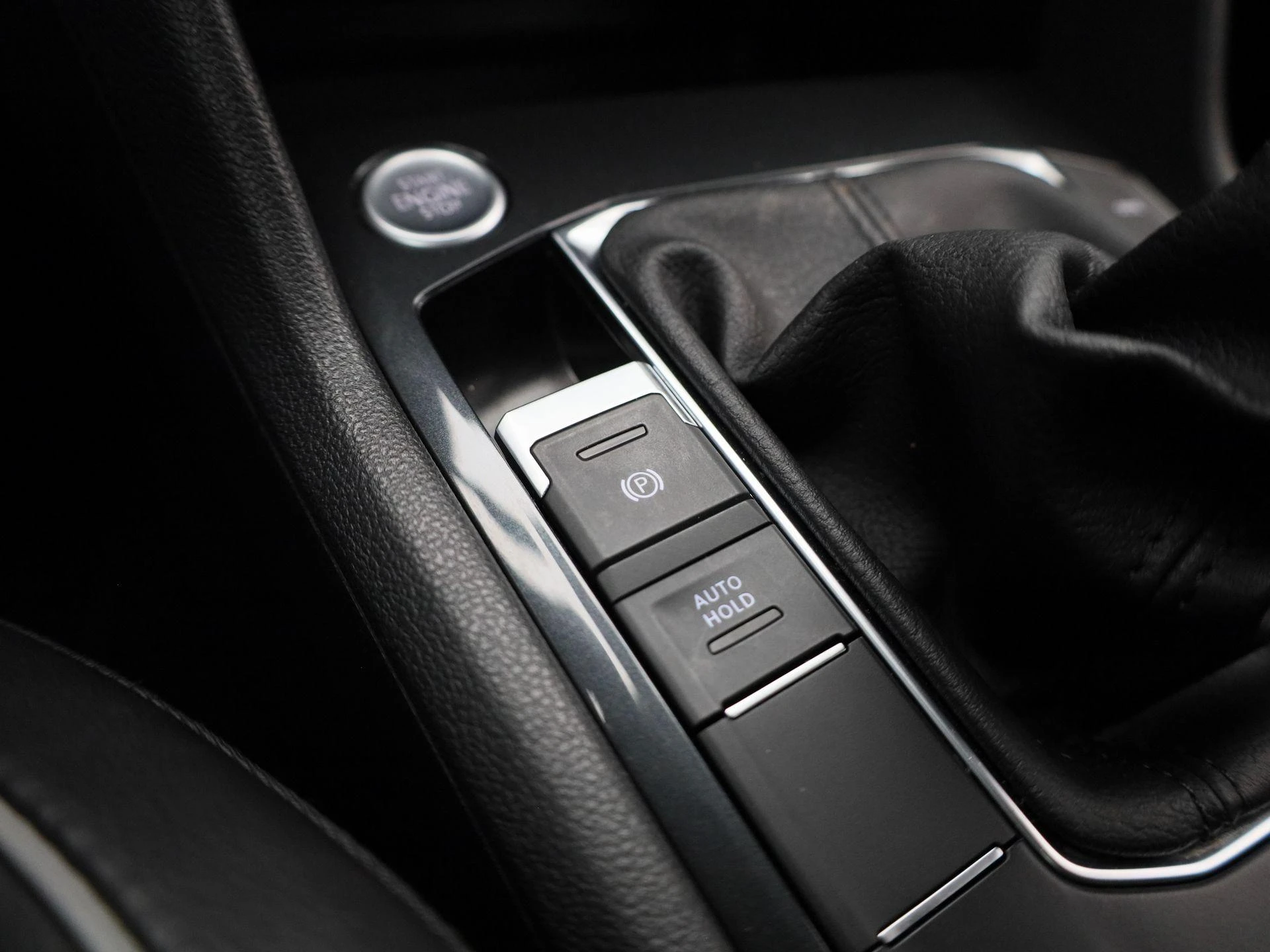Volkswagen-Tiguan-image-29