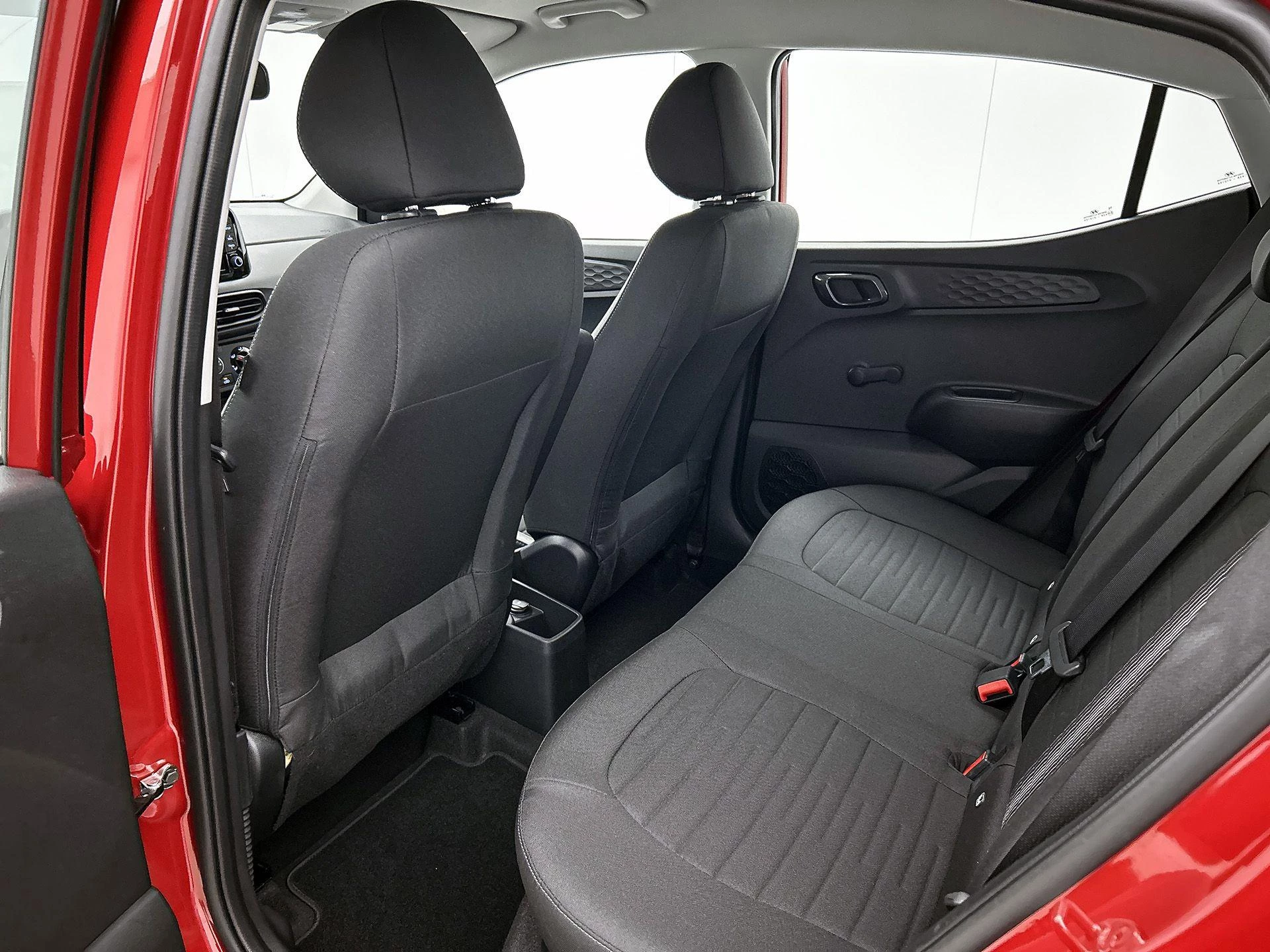 Hyundai-i10-image-25