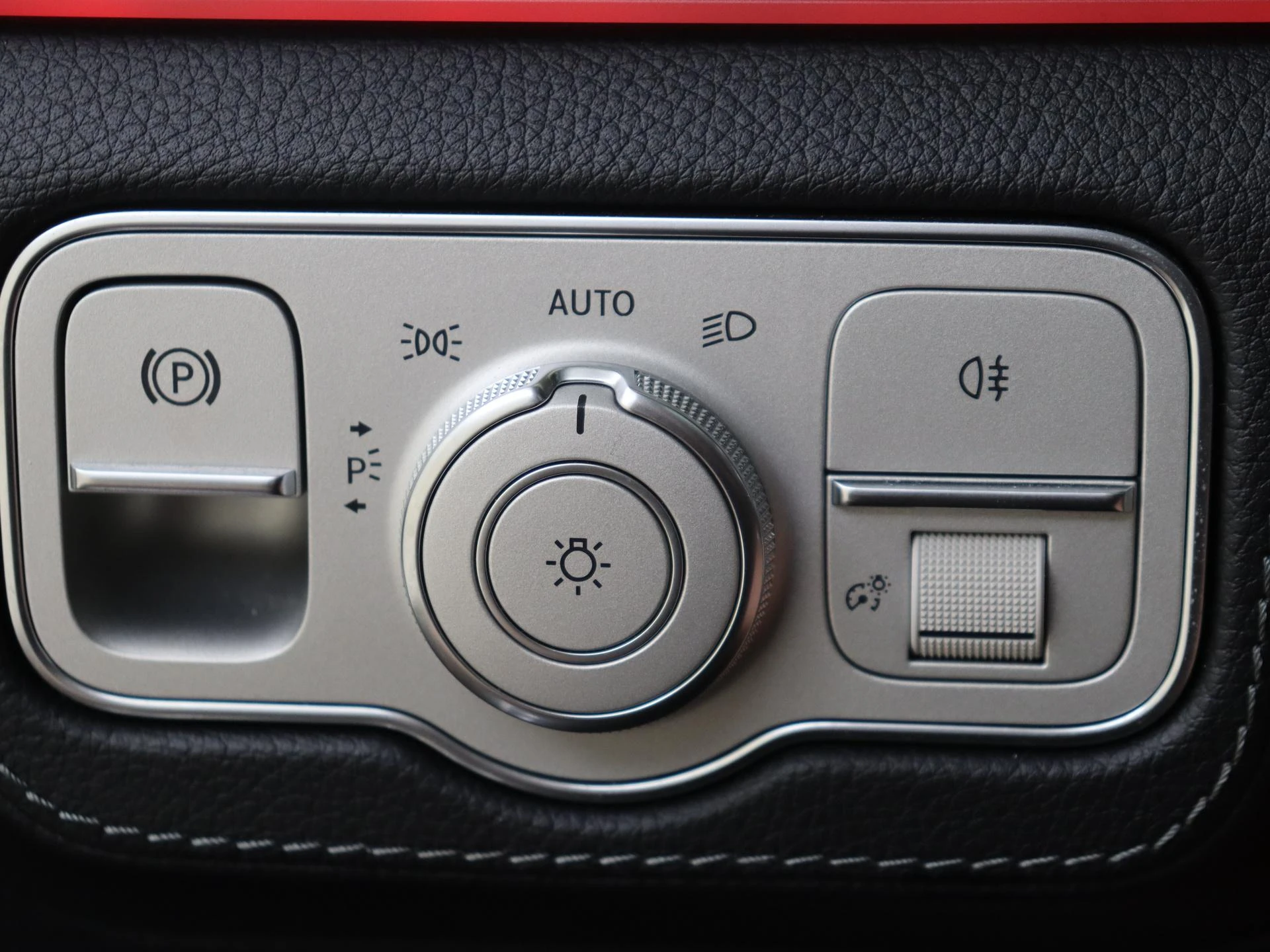 Mercedes-Benz-GLE-image-31