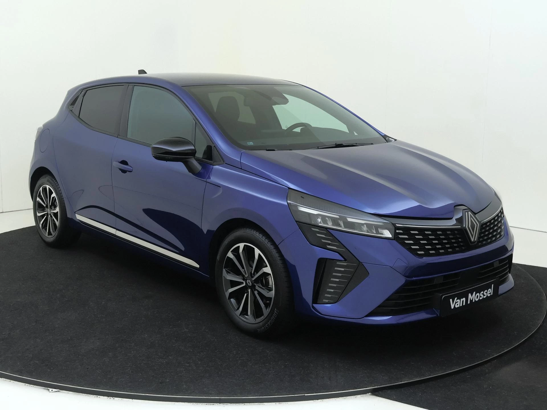 Renault-Clio-image-1