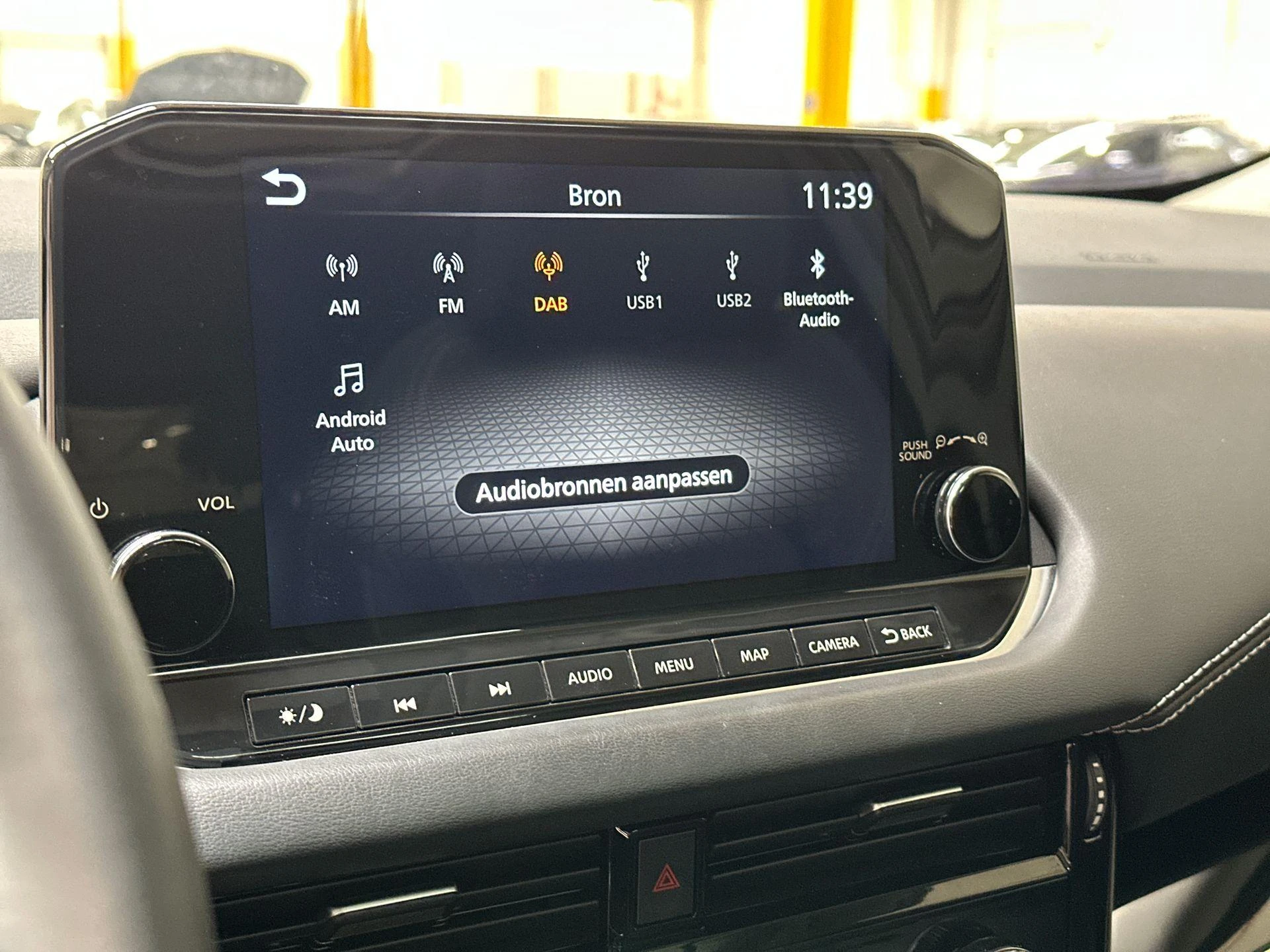 Nissan-QASHQAI-image-9