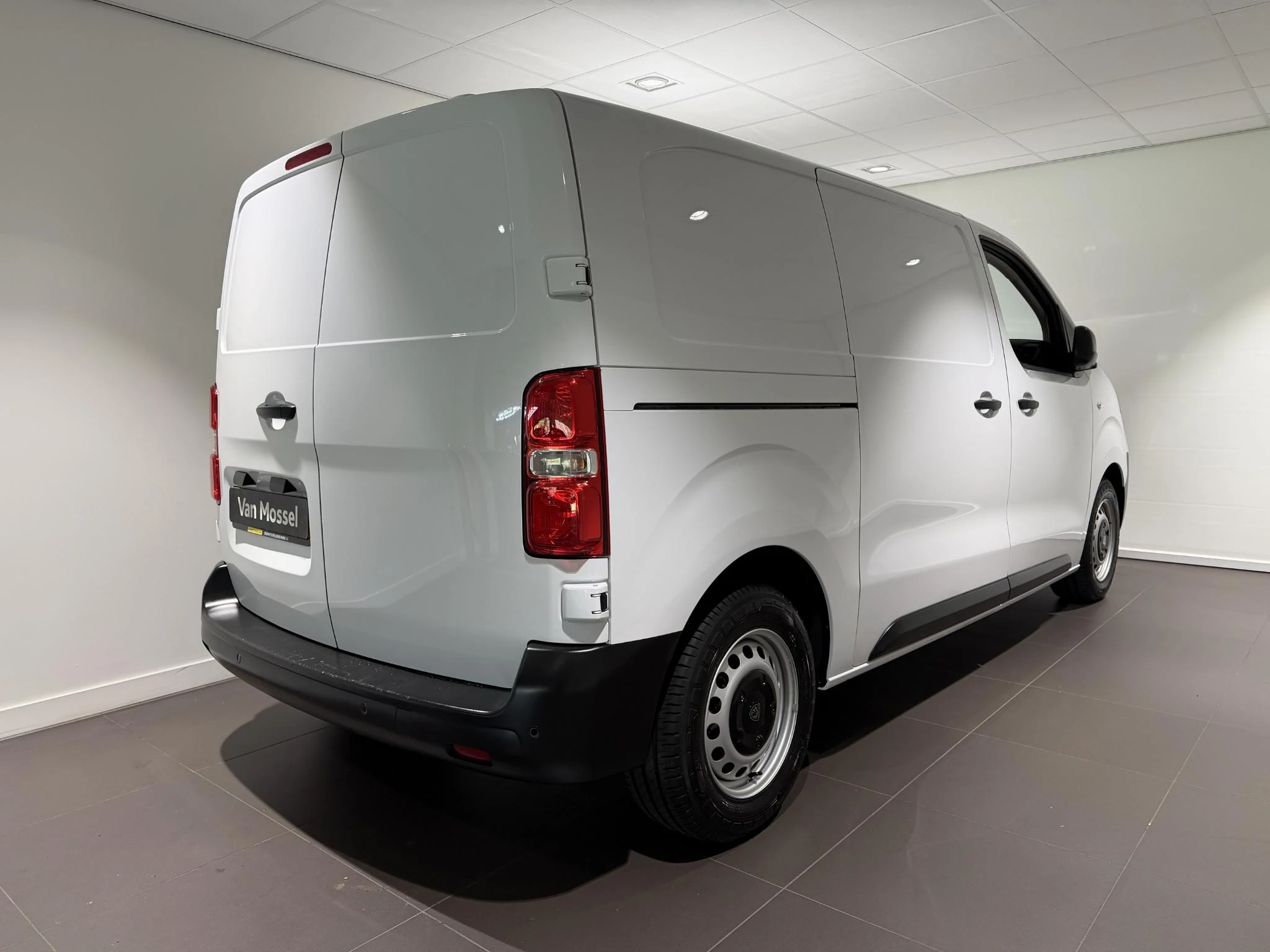 Peugeot-e-Expert-image-3