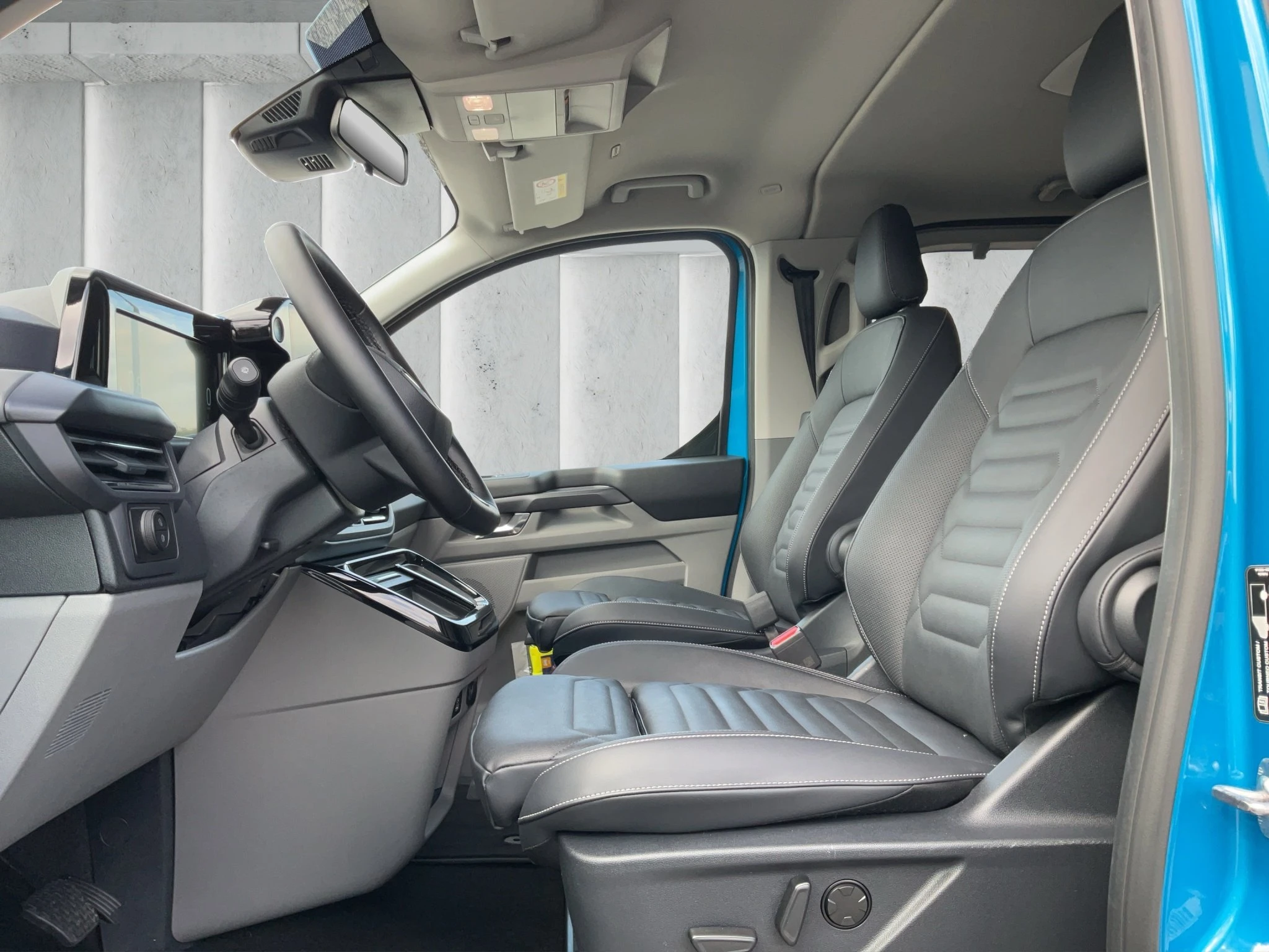 Ford-Tourneo Custom-image-9