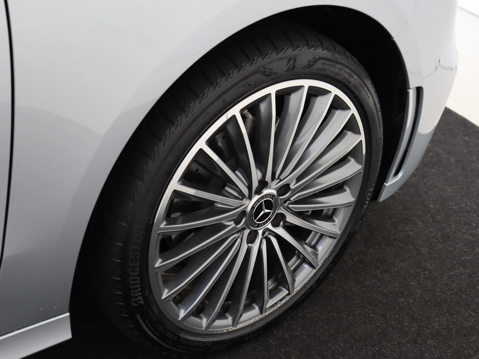 Mercedes-Benz-B-Klasse-image-32