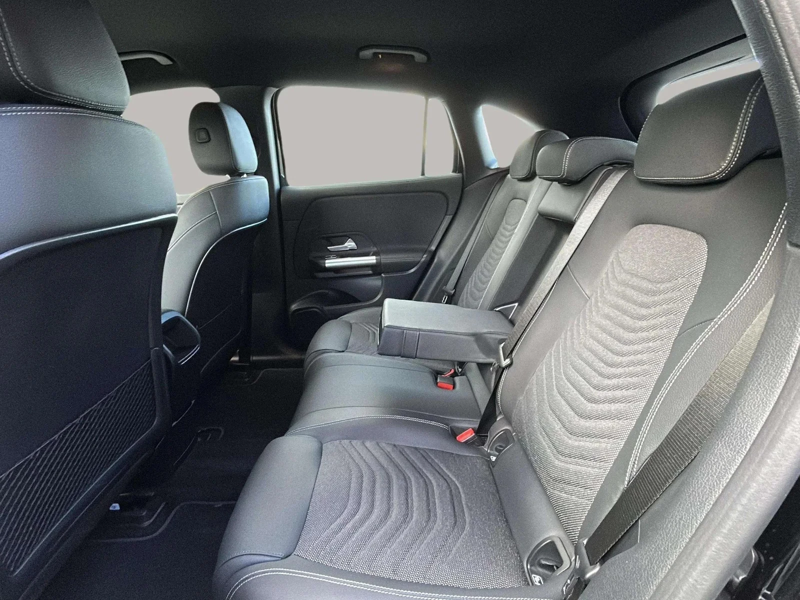 Mercedes-Benz-EQA-image-19