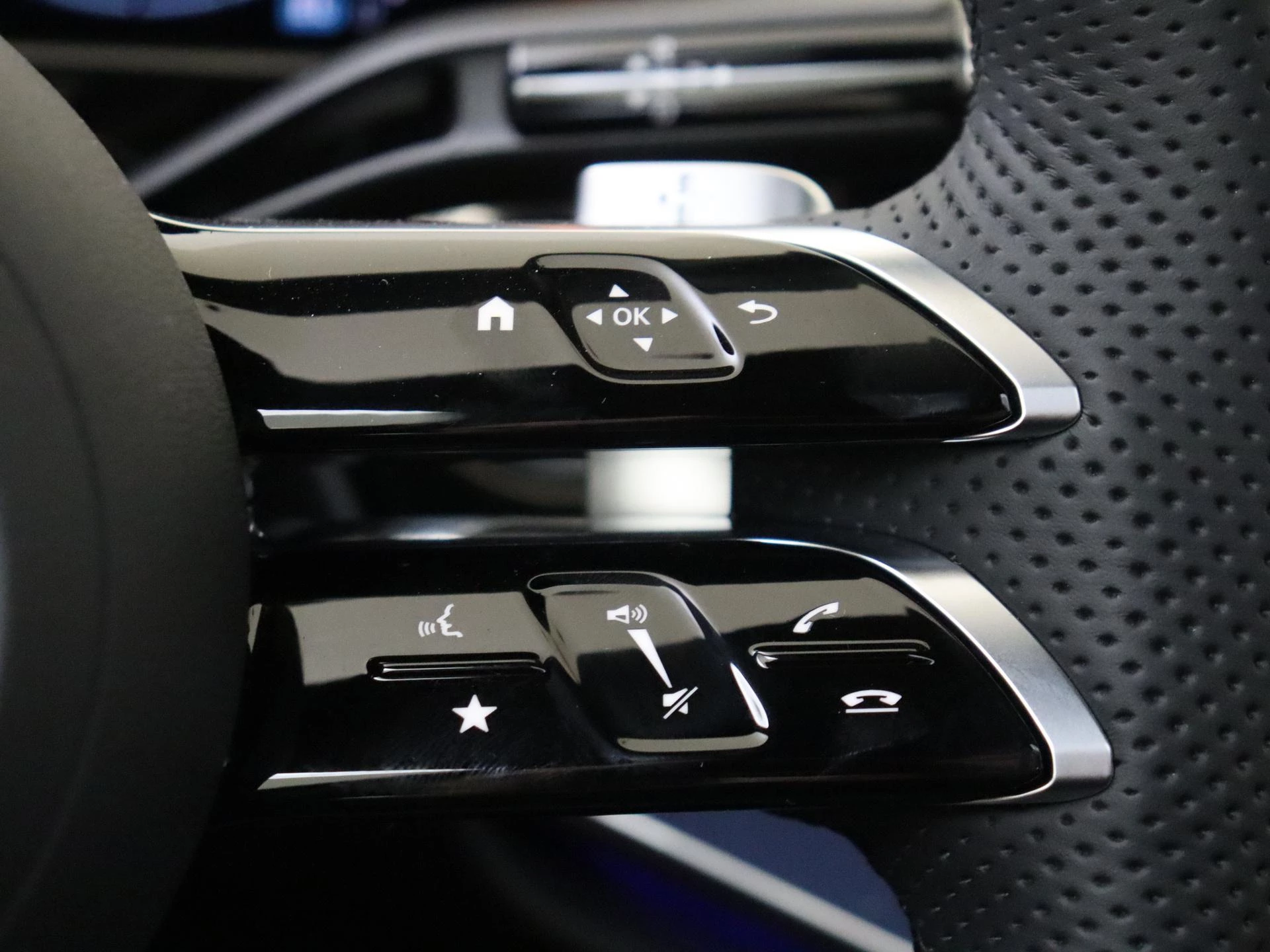 Mercedes-Benz-E-Klasse-image-15